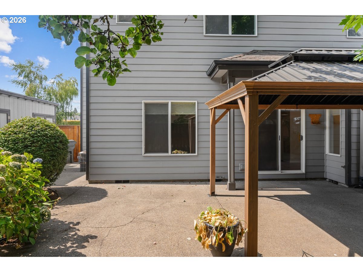 7366 Pineview St Ne Property Photo 33