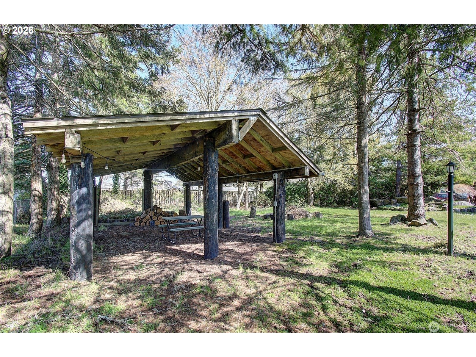 4913 N Pl Property Photo 3