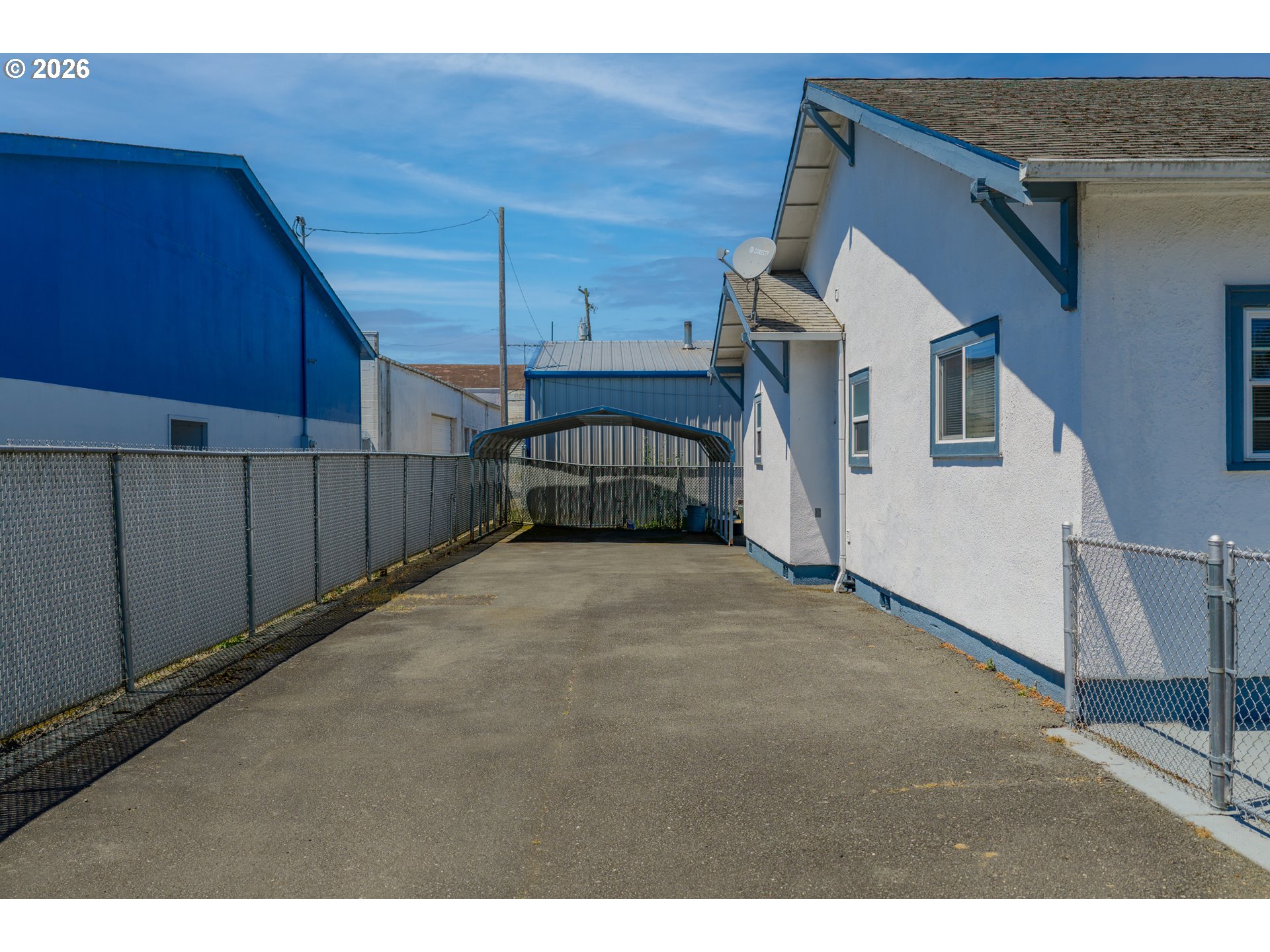 208 7th St Property Photo 4