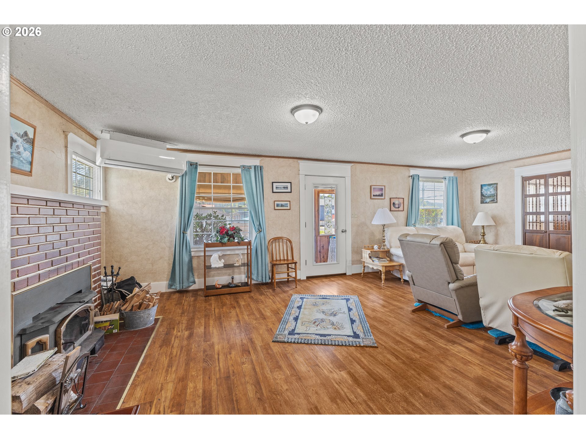 208 7th St Property Photo 17