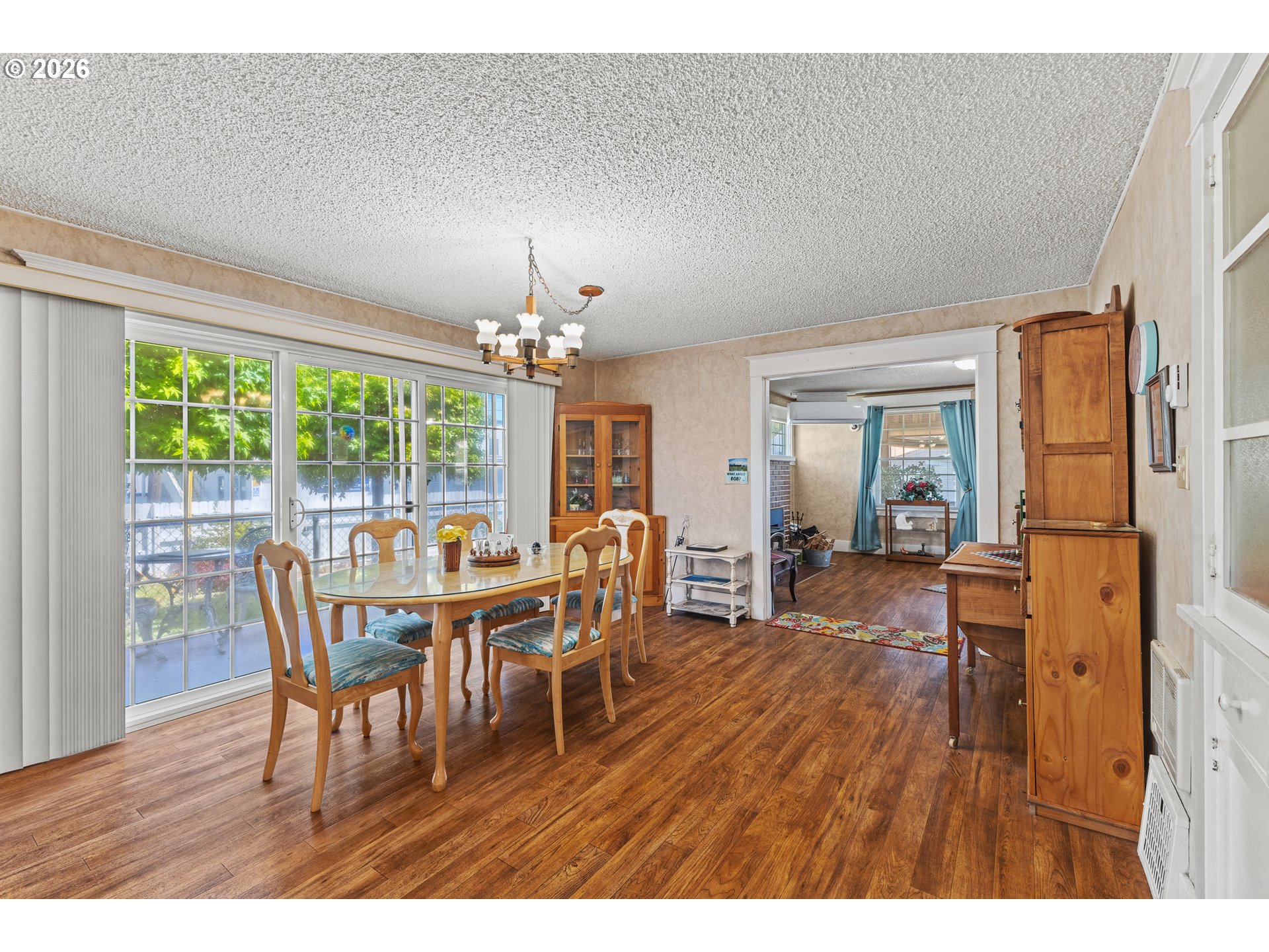 208 7th St Property Photo 23
