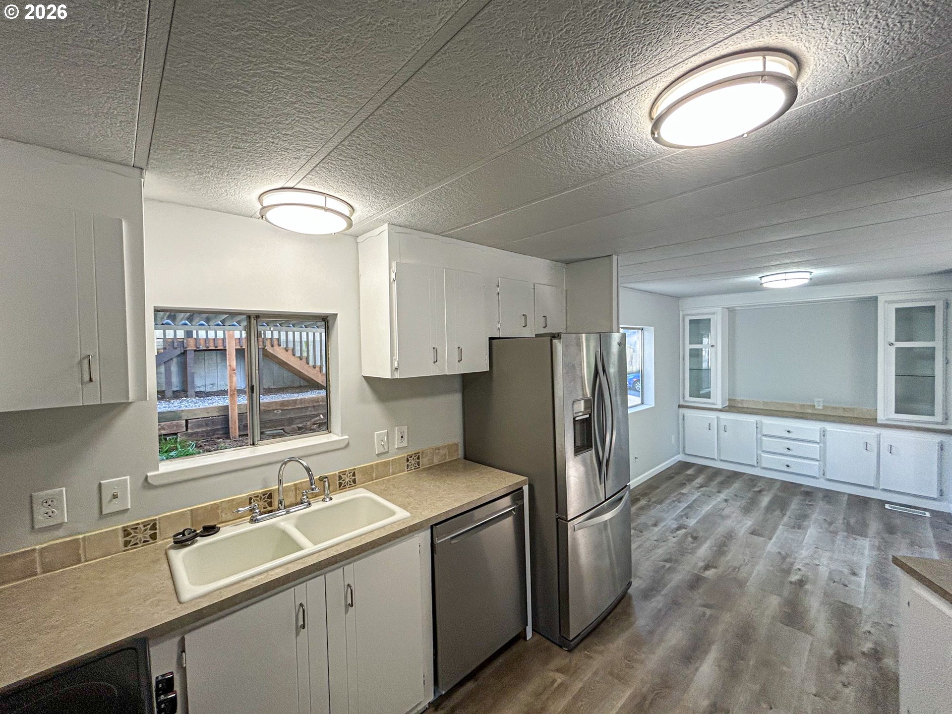 37600 Sunset St Property Photo 4