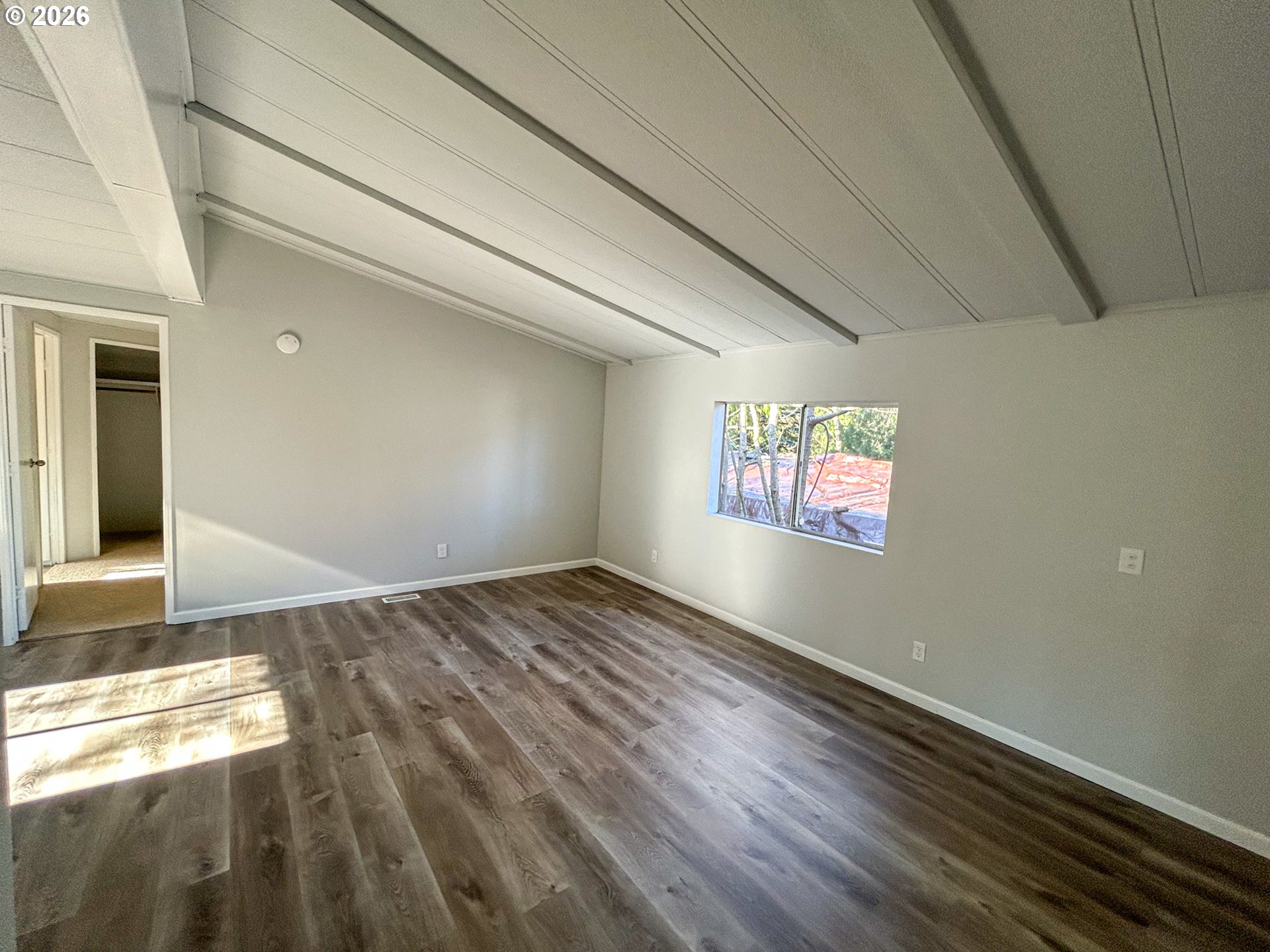 37600 Sunset St Property Photo 10