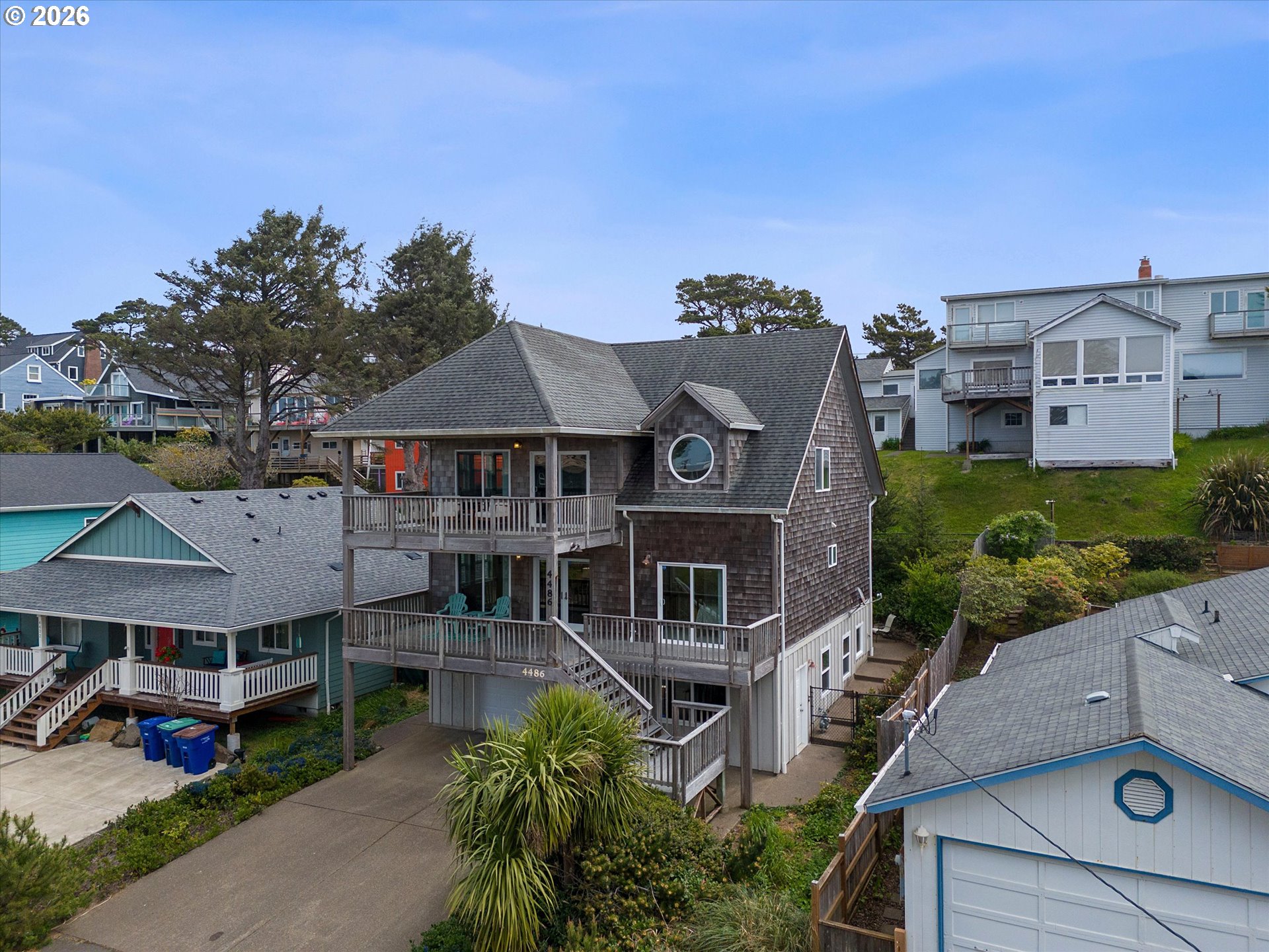 4486 Sw Beach Ave Property Photo 1