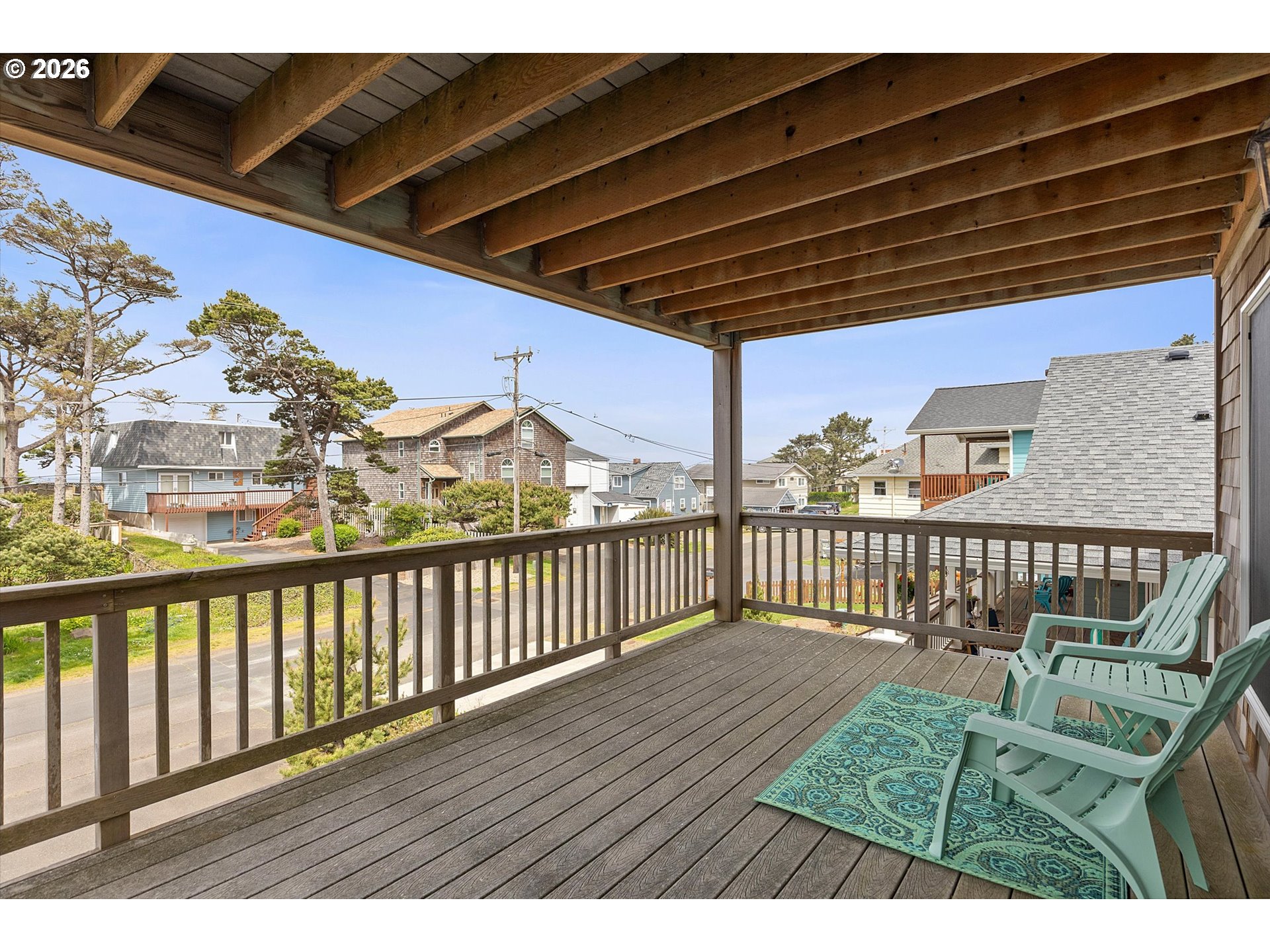 4486 Sw Beach Ave Property Photo 9