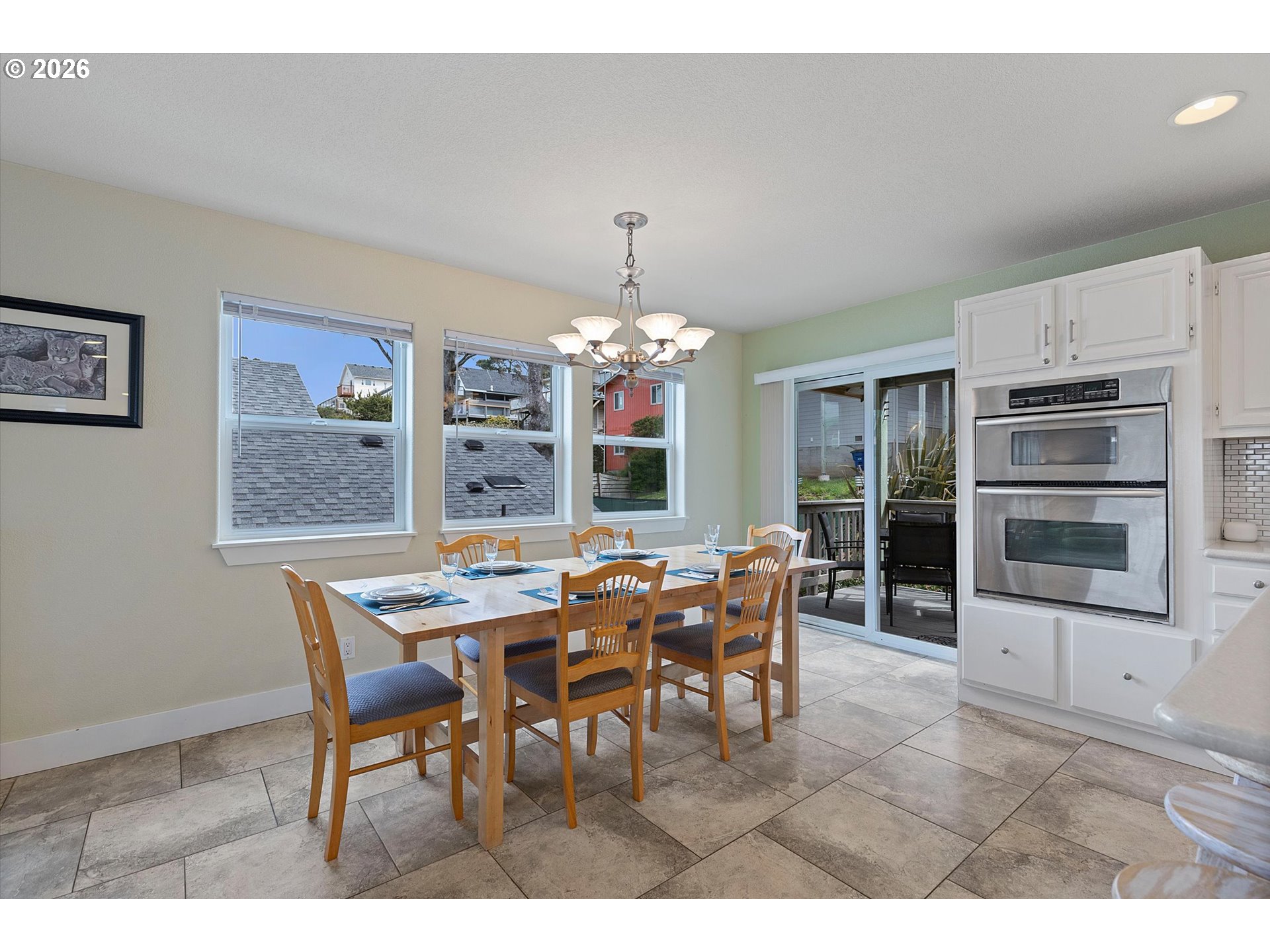 4486 Sw Beach Ave Property Photo 14