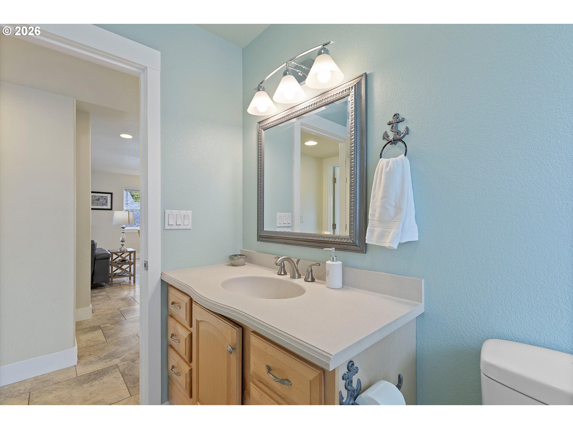 4486 Sw Beach Ave Property Photo 20
