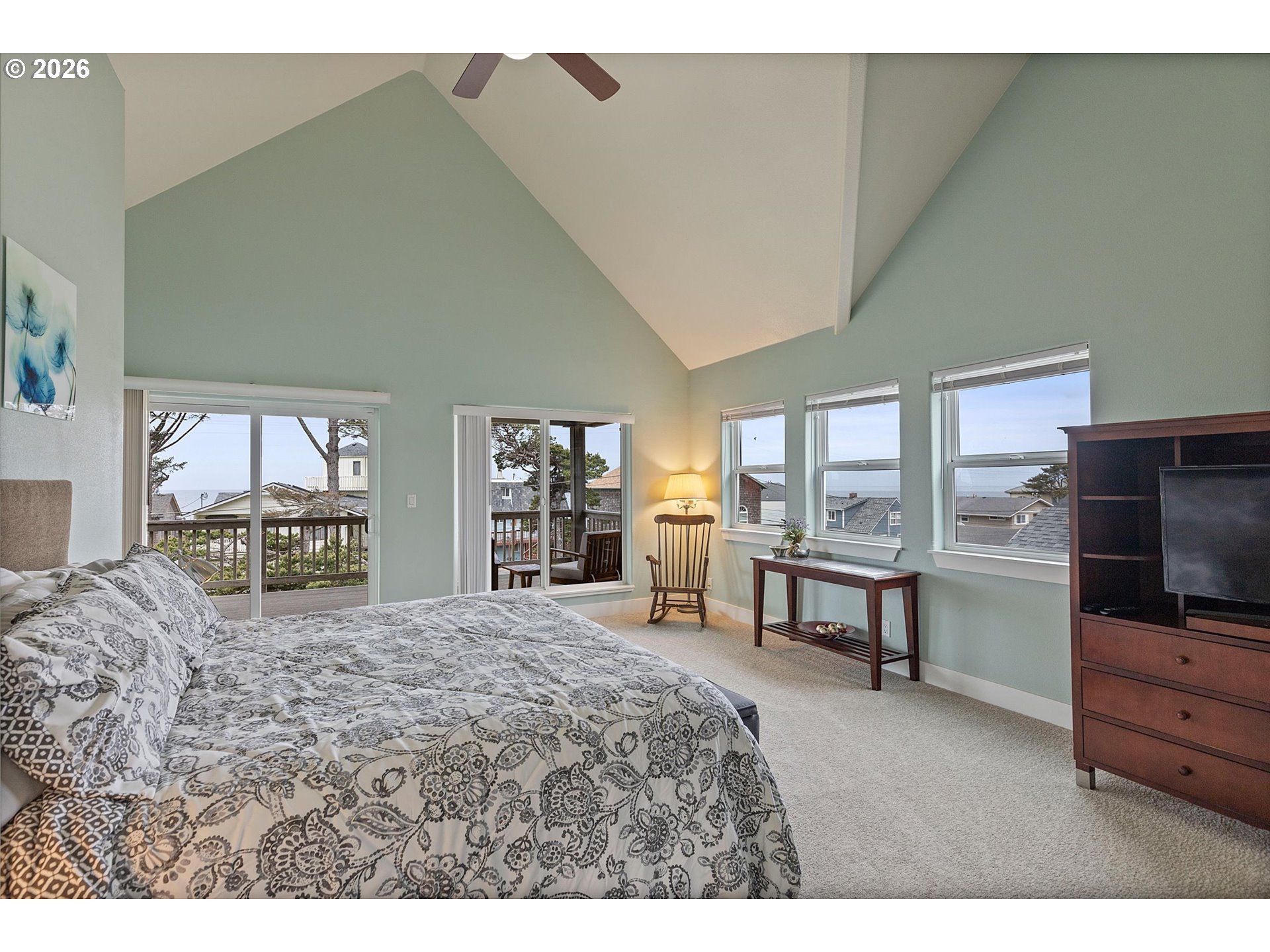 4486 Sw Beach Ave Property Photo 27