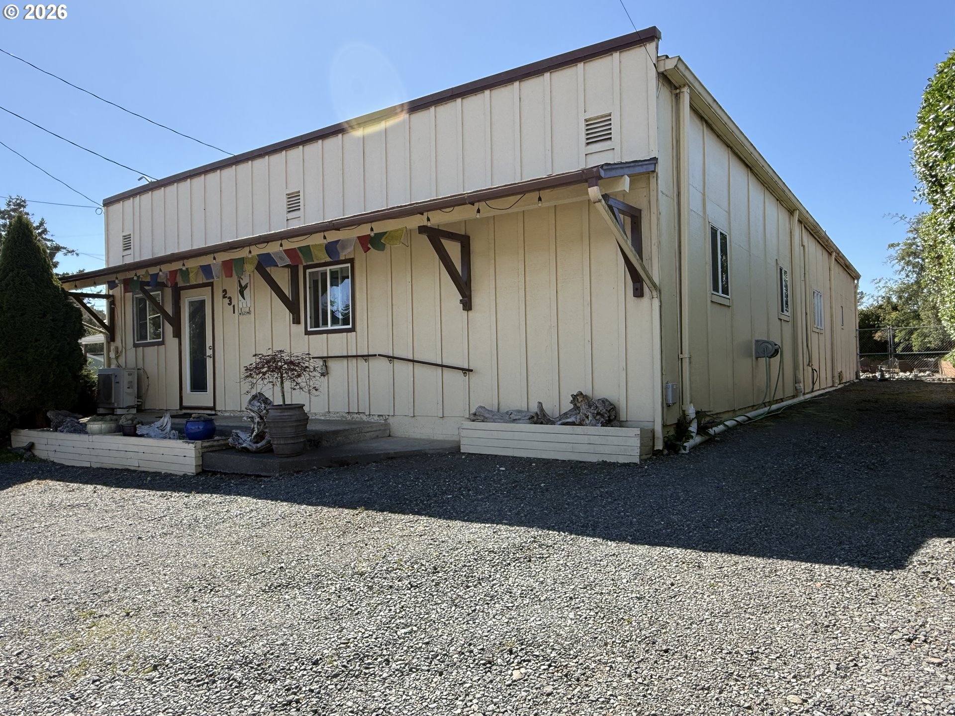 231 Wharf St Property Photo 1