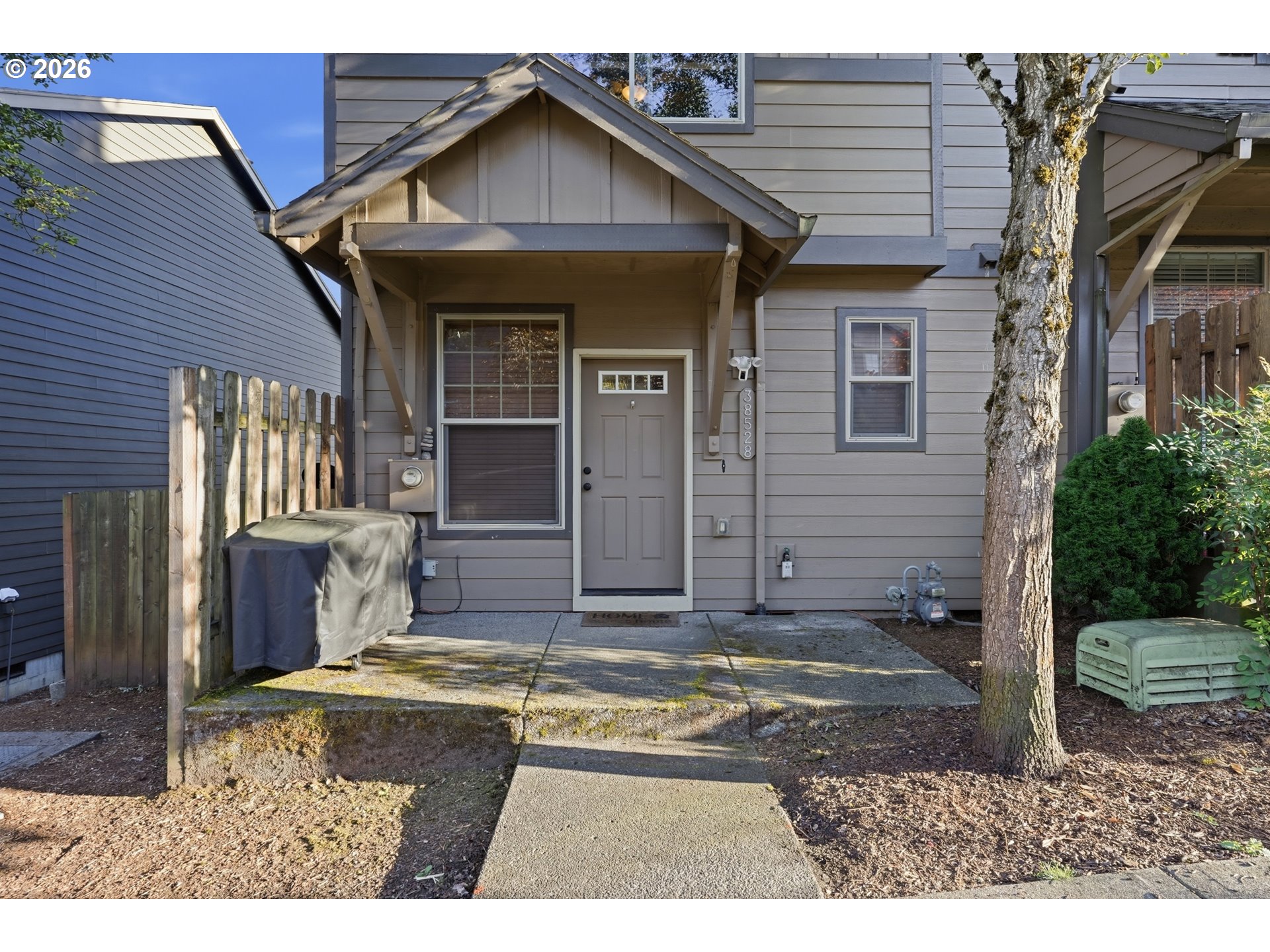 38528 Galway St Property Photo 2