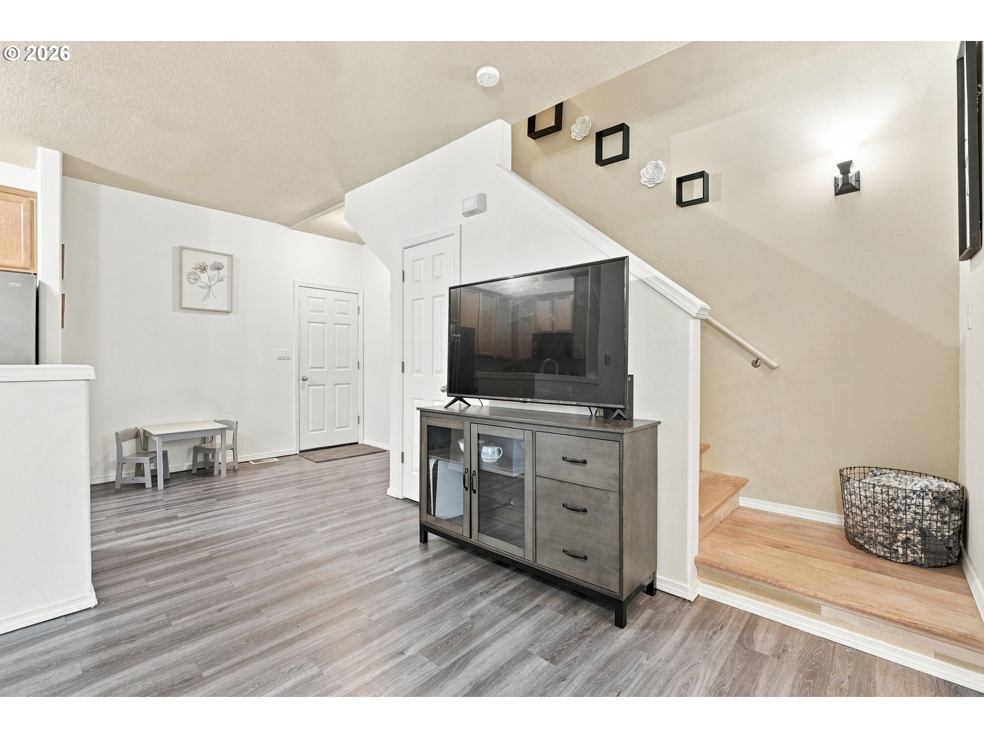 38528 Galway St Property Photo 9