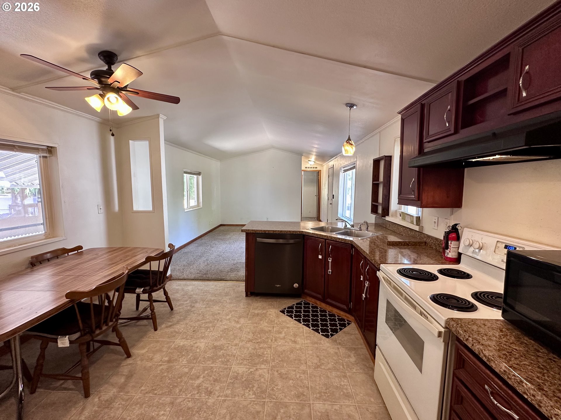 369 Lacasa St Property Photo 14