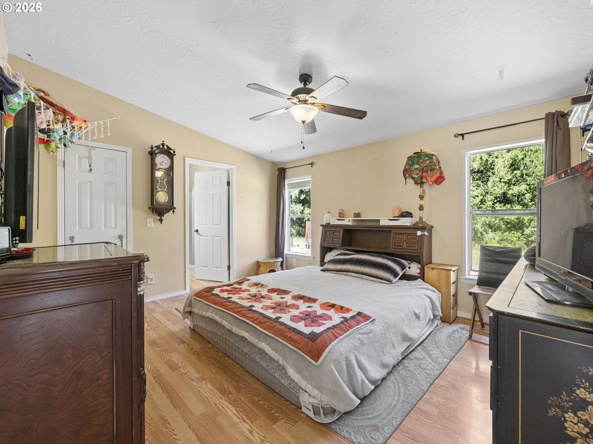 53295 E Marmot Rd Property Photo 18