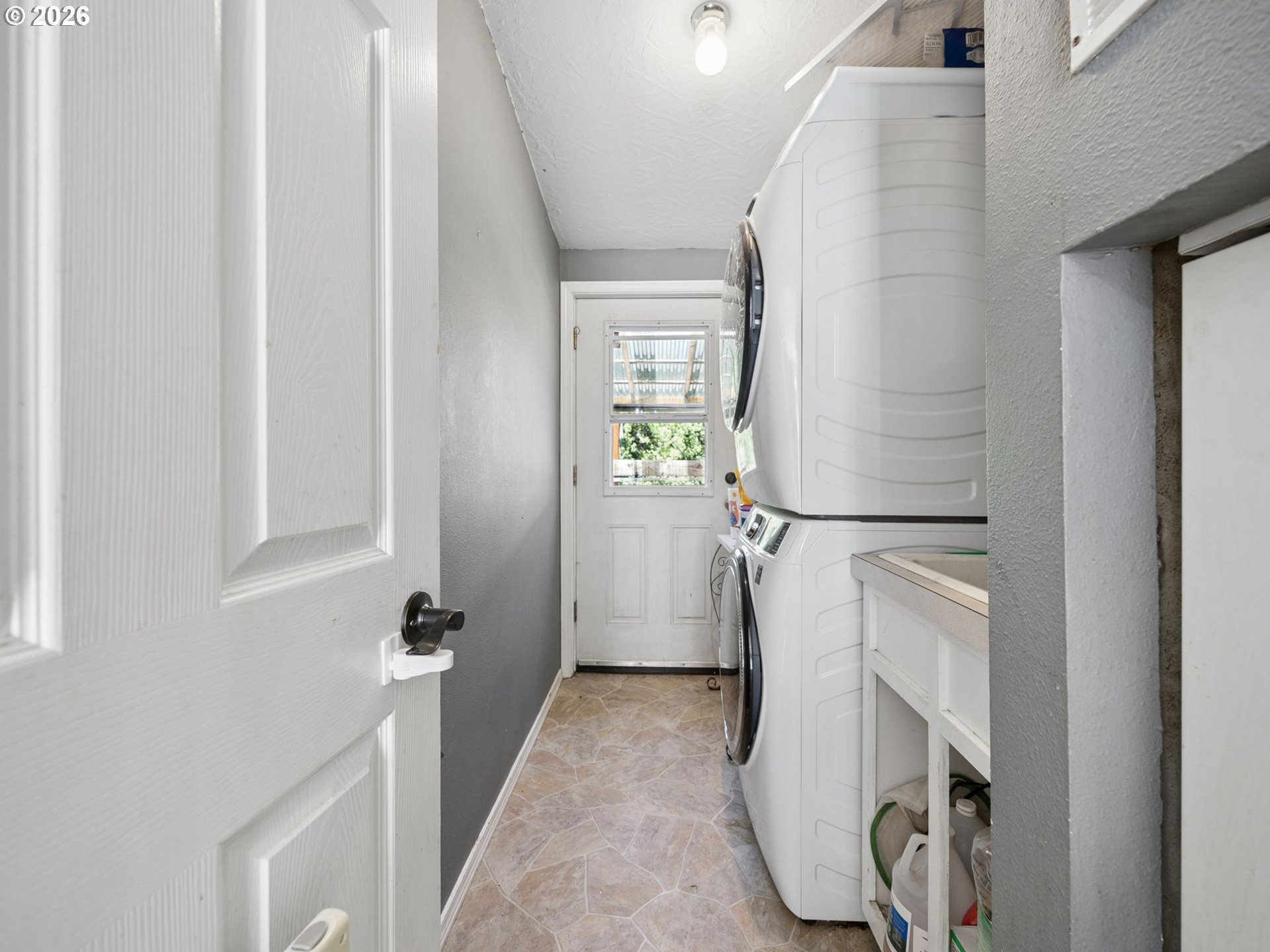 53295 E Marmot Rd Property Photo 25