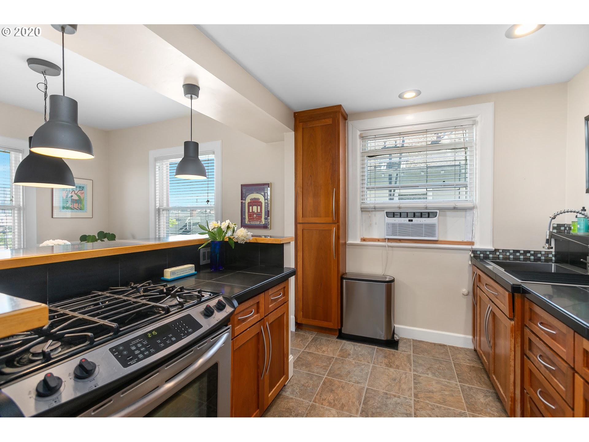 731 Sw King Ave 16 Property Photo 10
