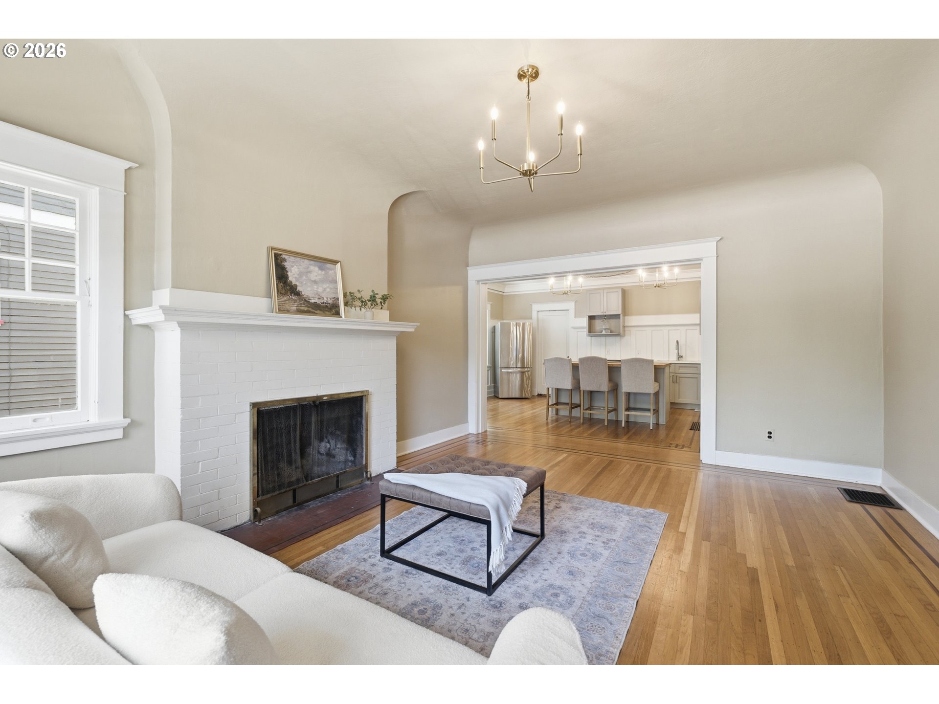 2249 E Burnside St Property Photo 2