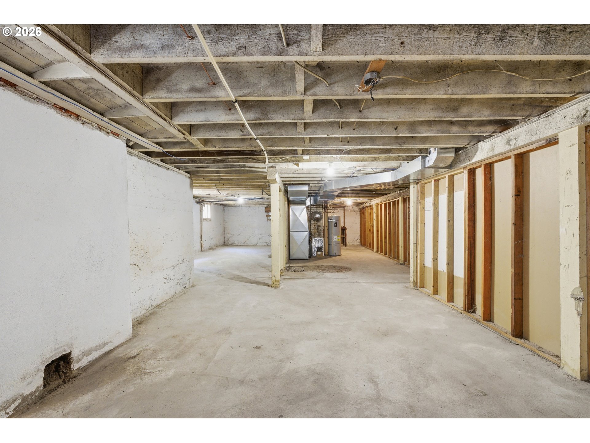 2249 E Burnside St Property Photo 15