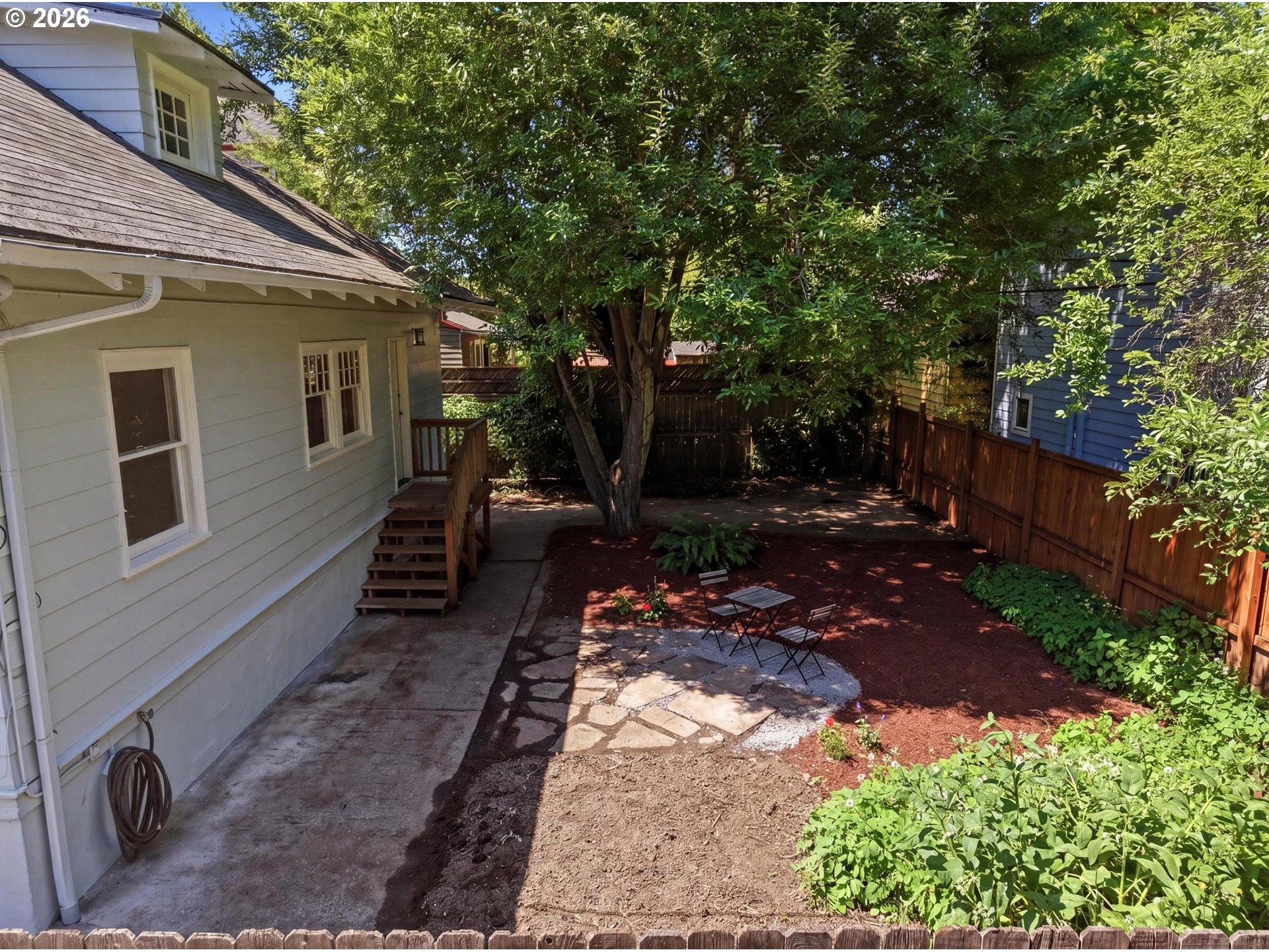 2249 E Burnside St Property Photo 18