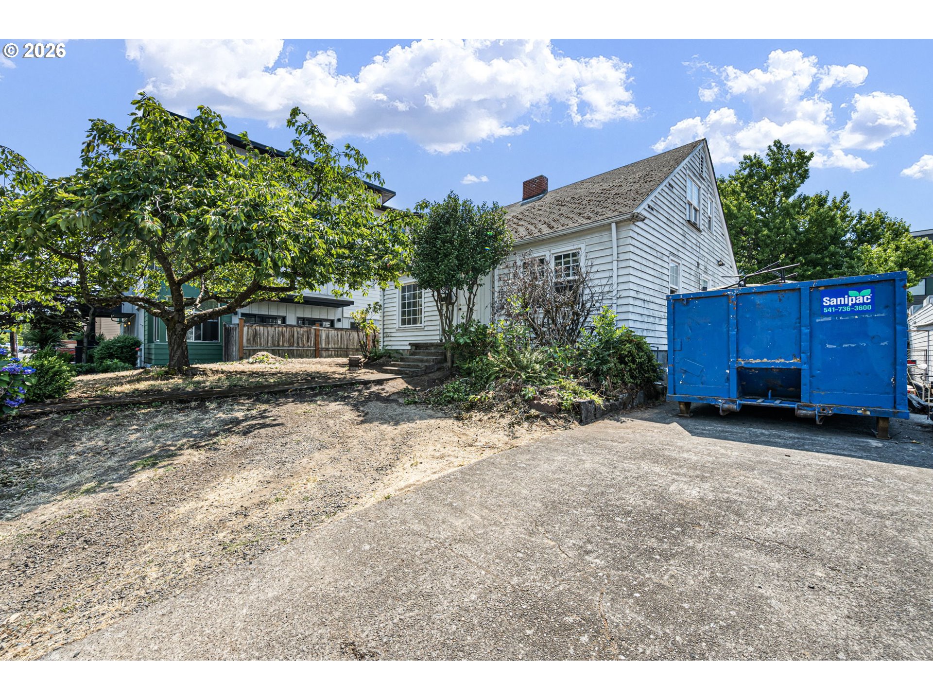 1828 Hilyard St Property Photo 3