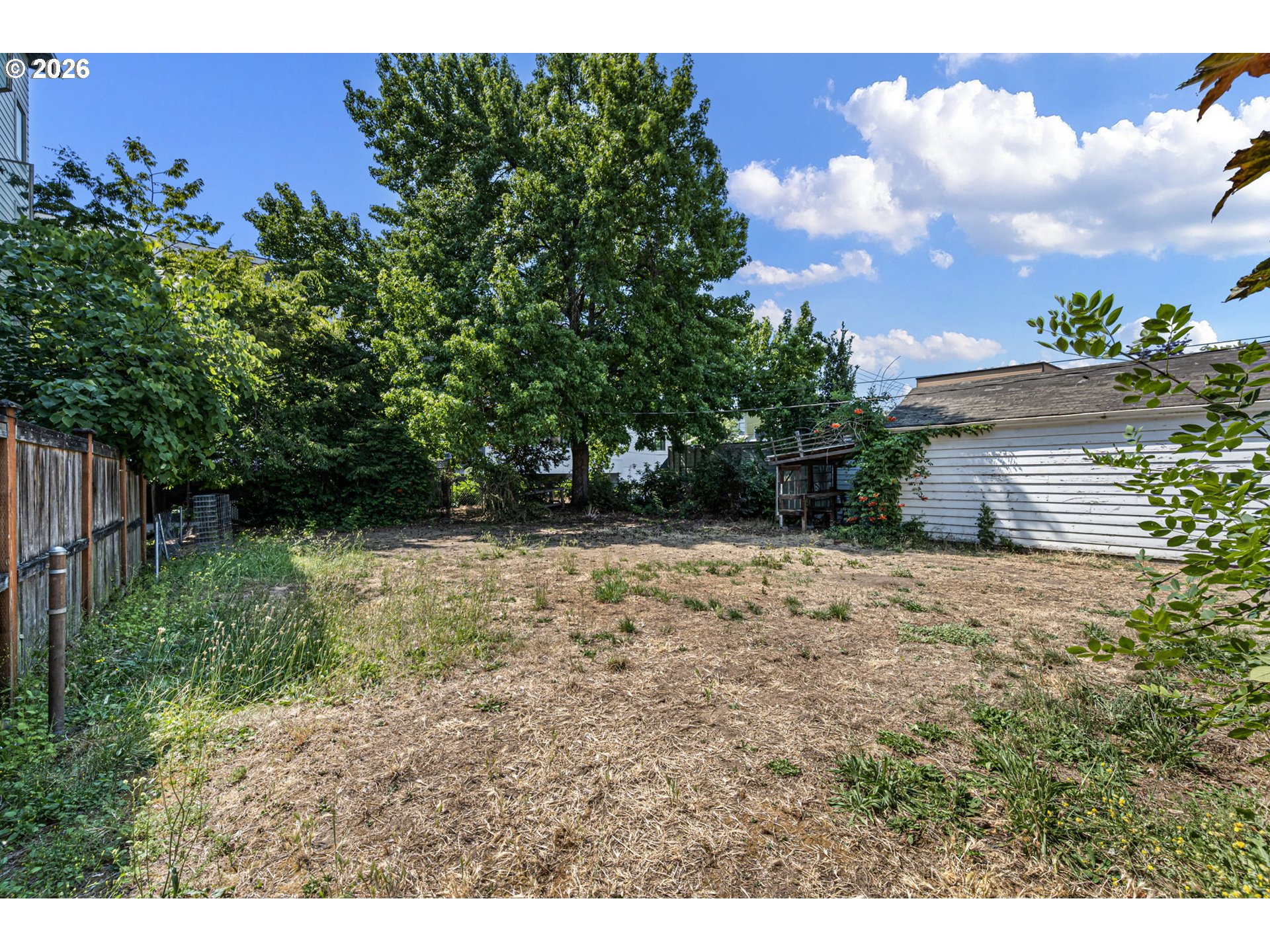 1828 Hilyard St Property Photo 36