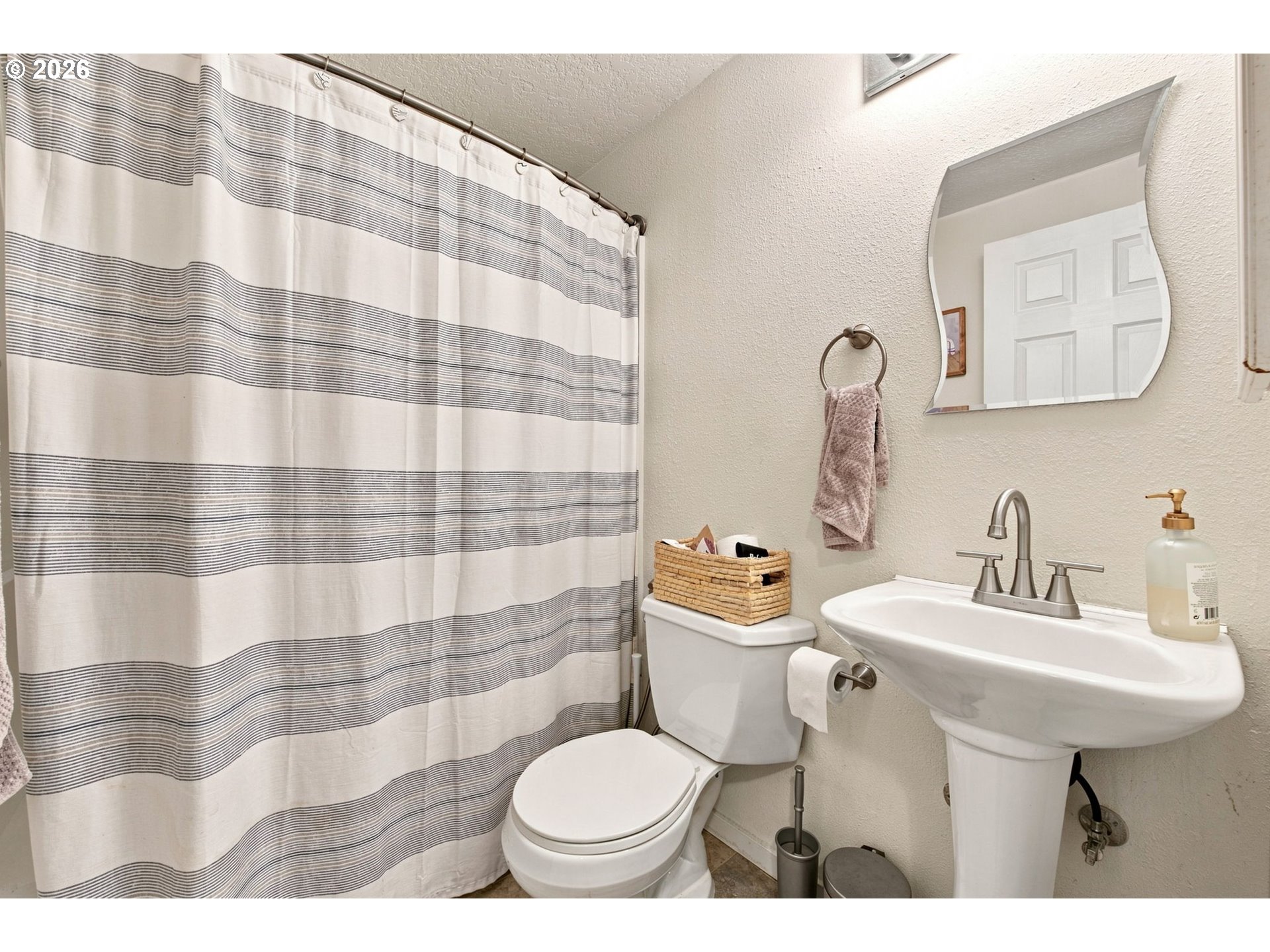 3740 Peppertree Dr Property Photo 21