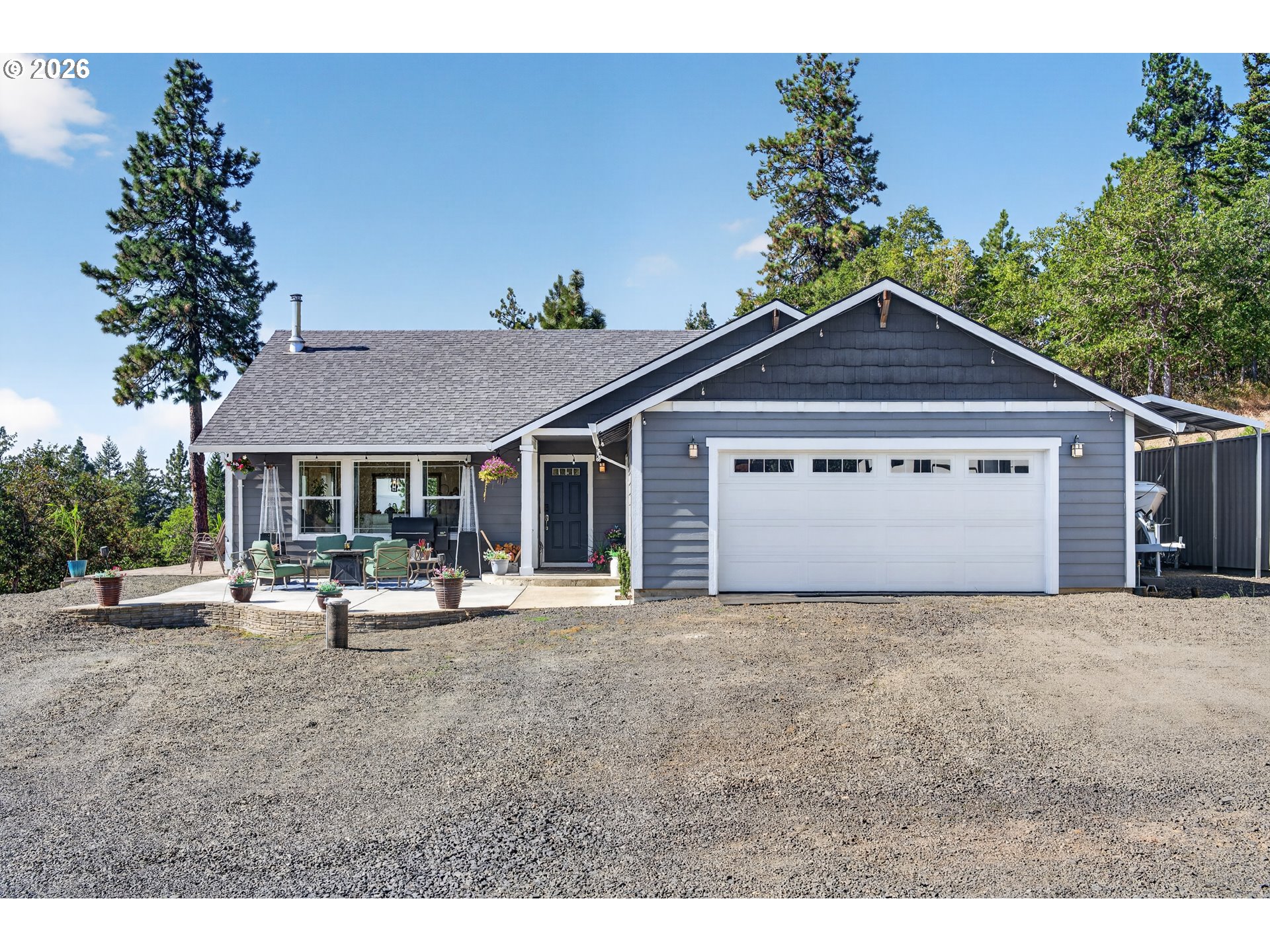 2035 Seven Mile High Rd Property Photo 1