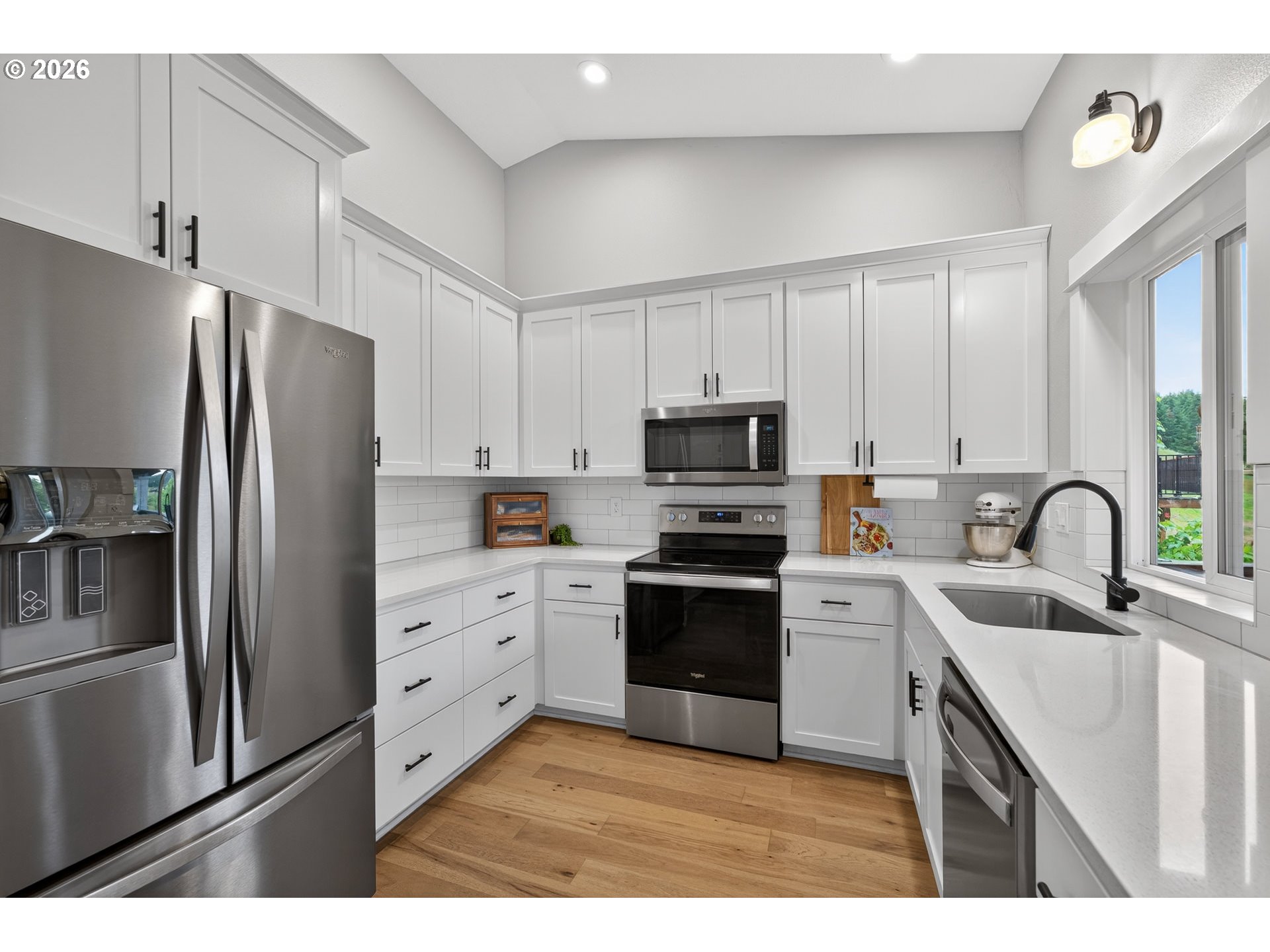 184 Nw Brookside St Property Photo 14
