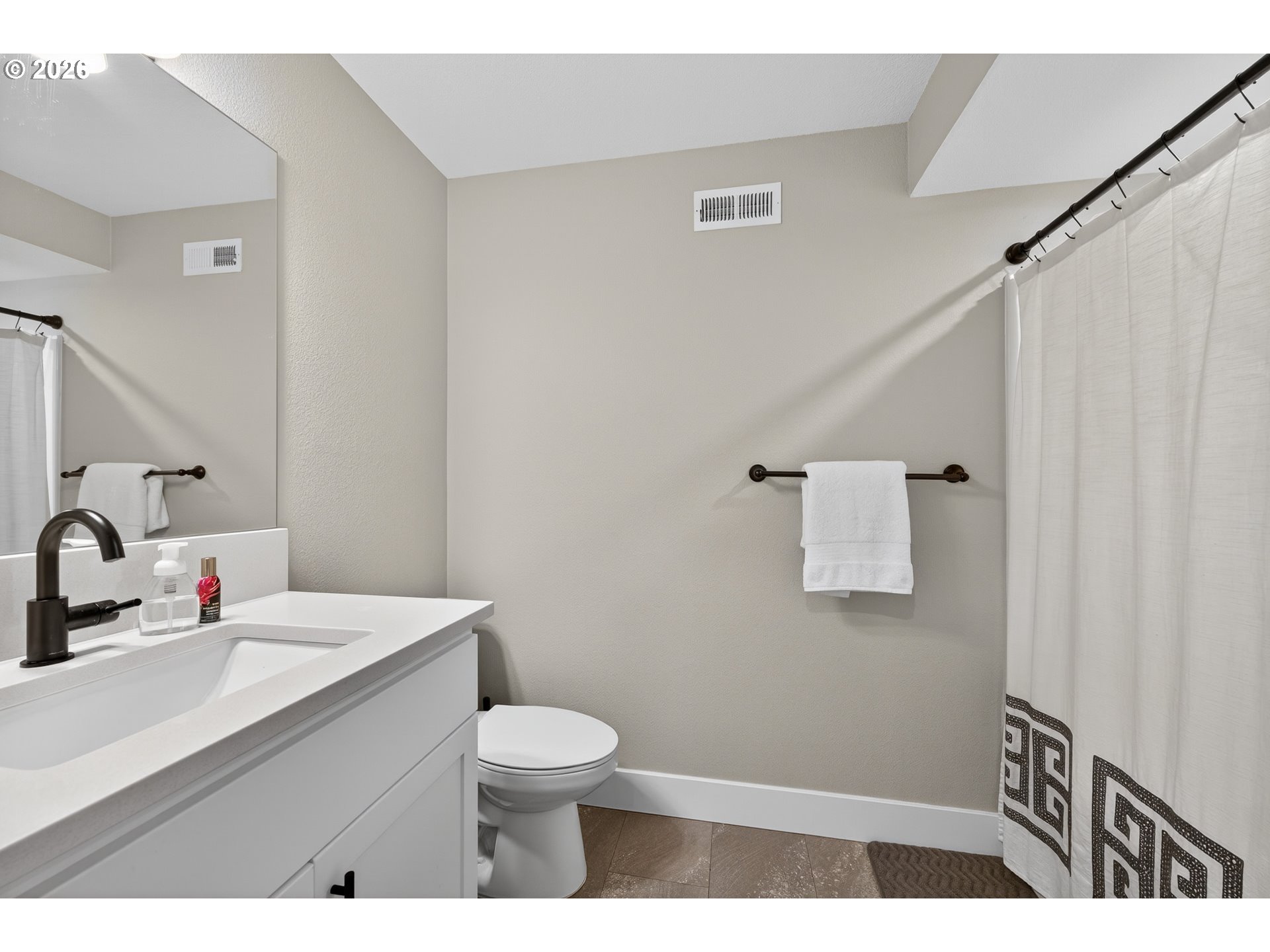 184 Nw Brookside St Property Photo 32