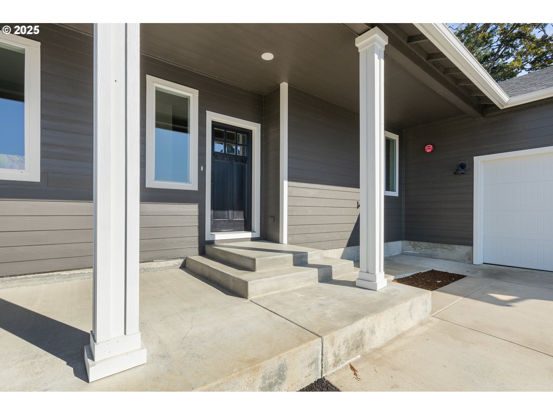 664 Brooks Loop Property Photo 4