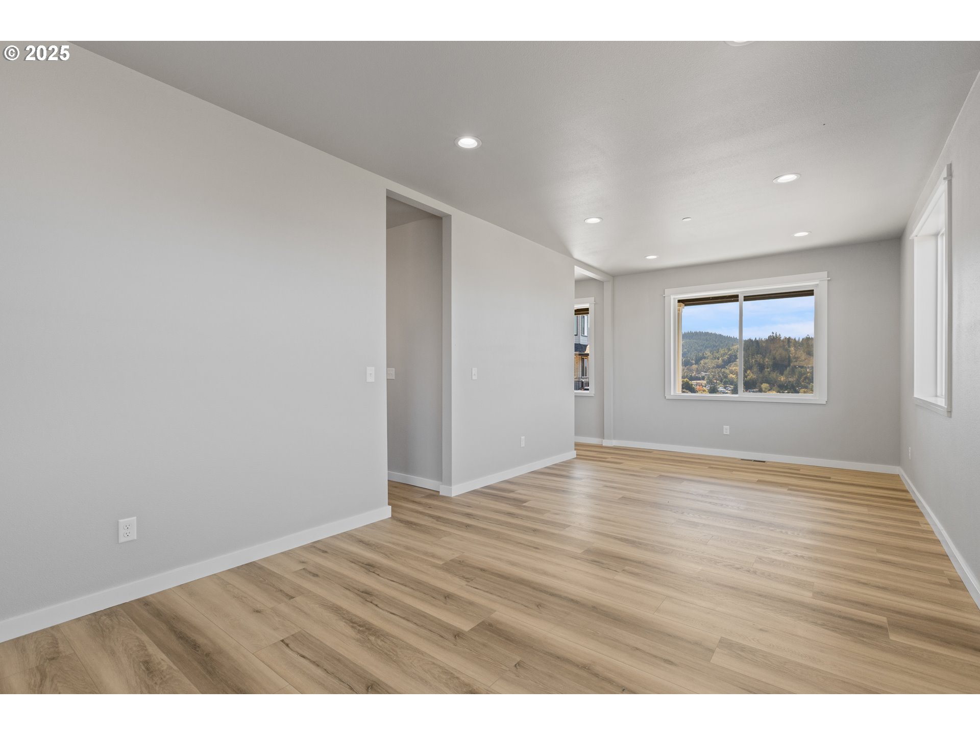 664 Brooks Loop Property Photo 10