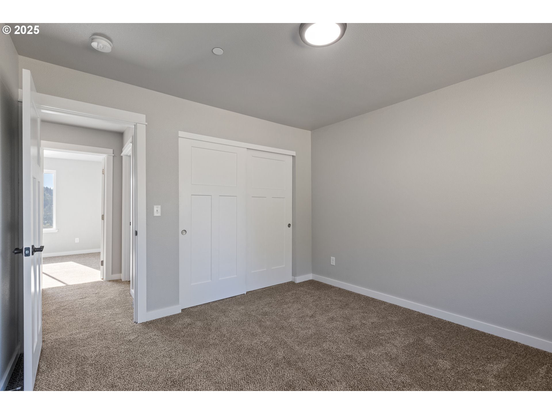 664 Brooks Loop Property Photo 33