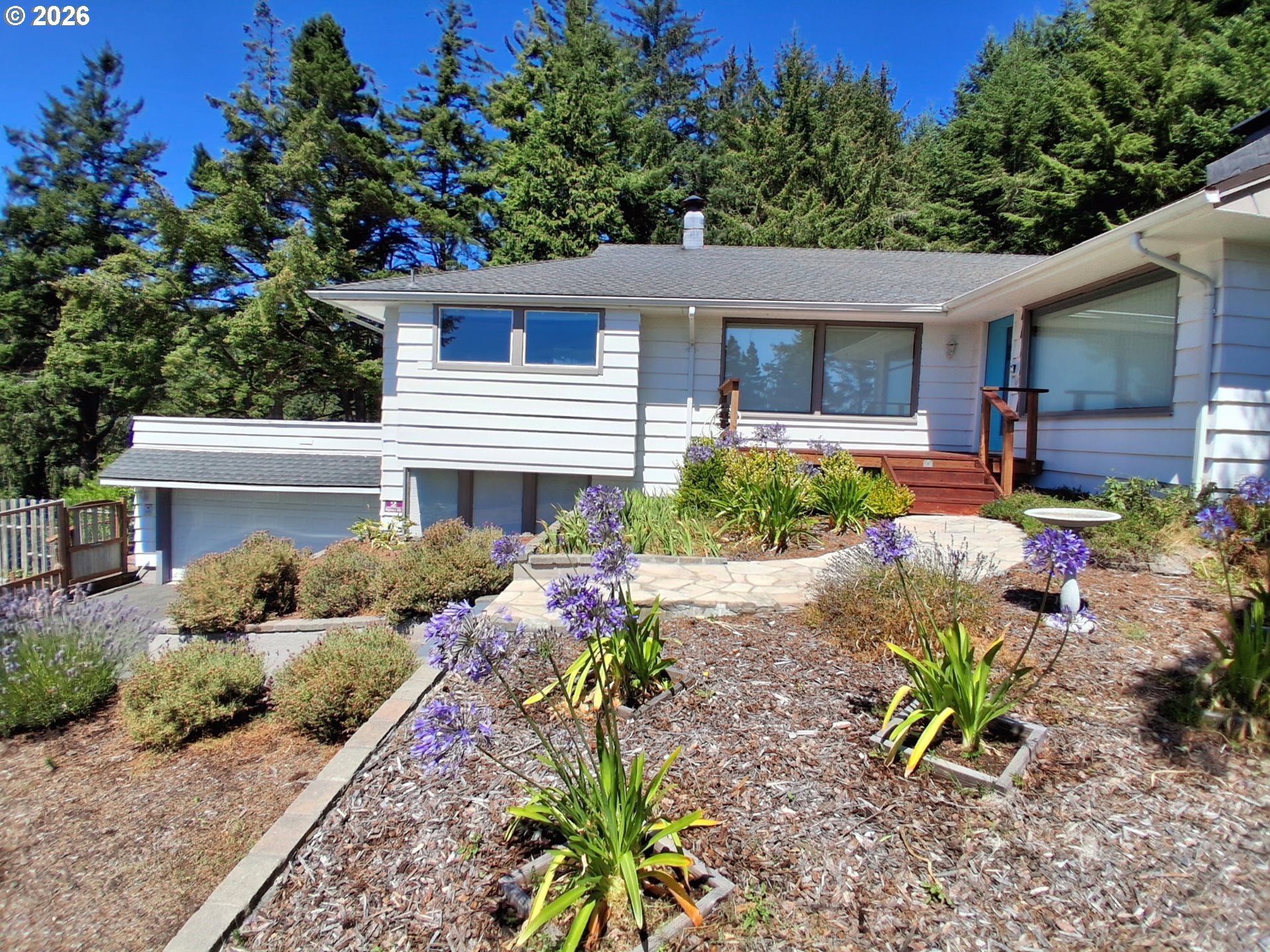 2 Highway 101 Property Photo 1