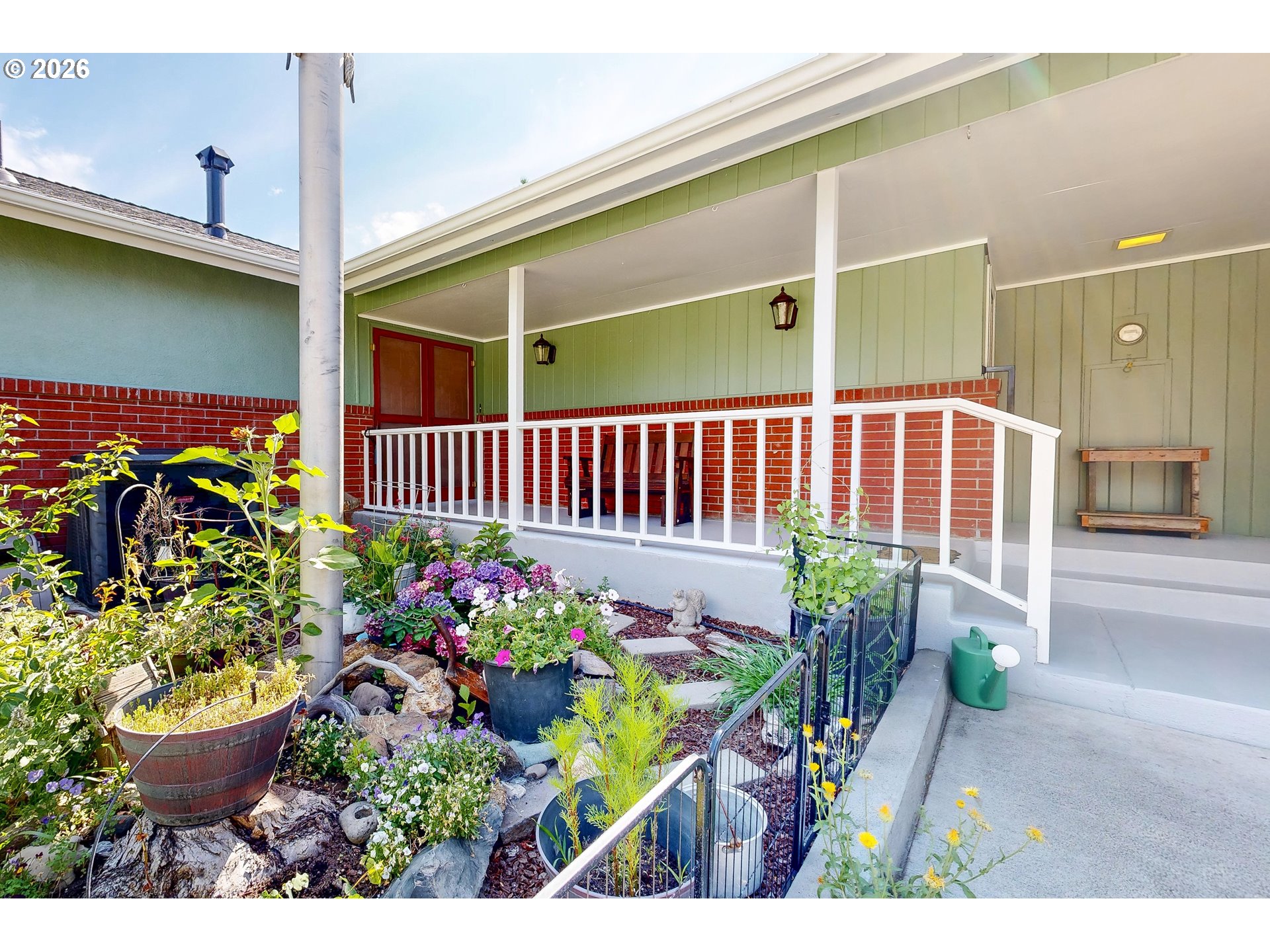 412 Parkview St Property Photo 4