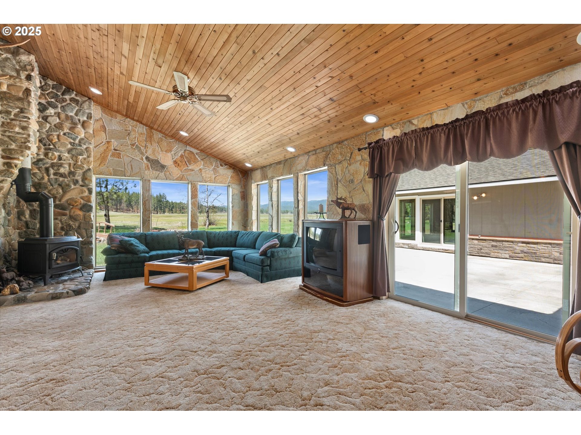 38470 Elkhorn Estates Rd Property Photo 31