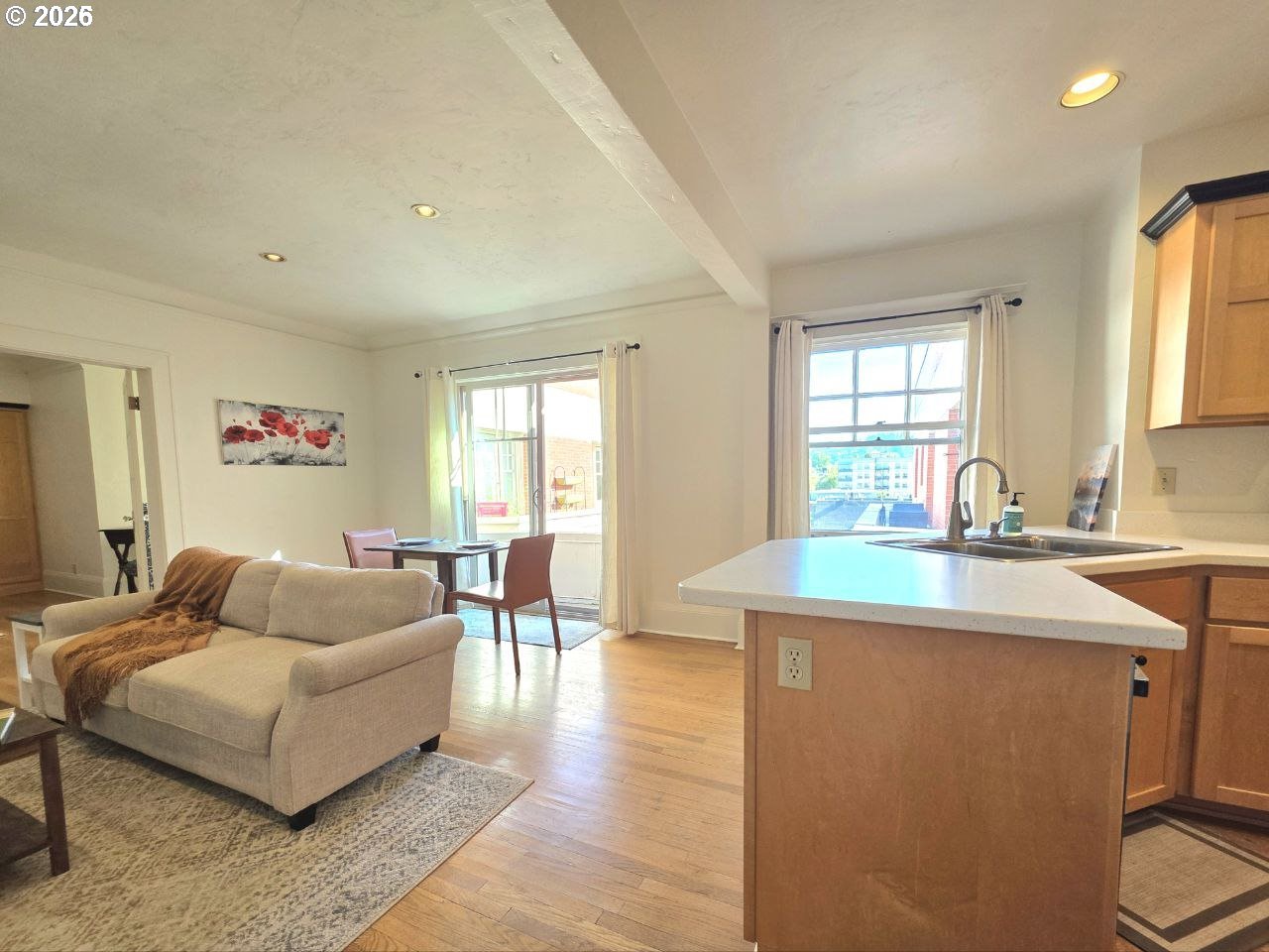 2083 Nw Johnson St 63 Property Photo 4