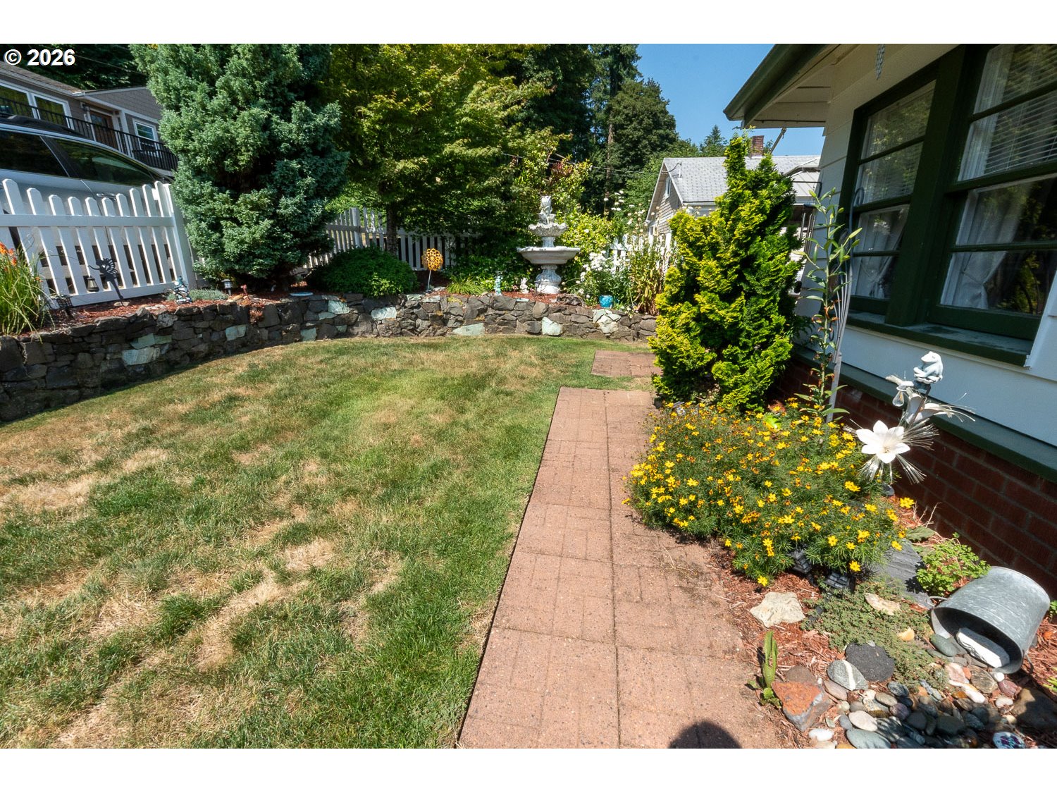 417 W E St Property Photo 7
