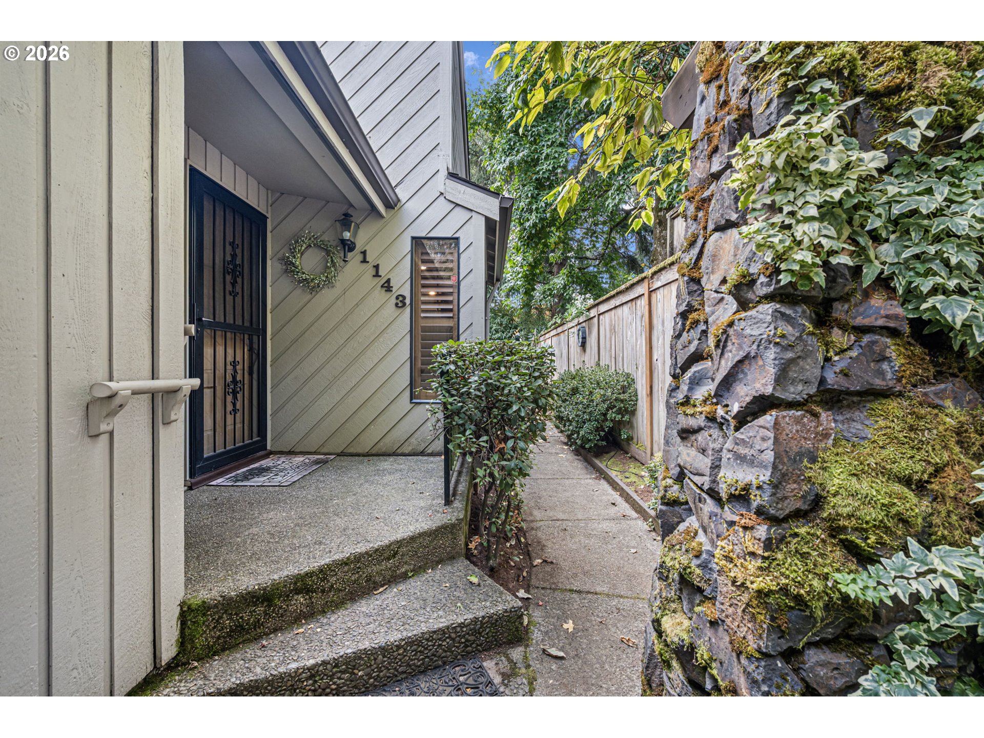1143 Cayuse Cir Se Property Photo 15