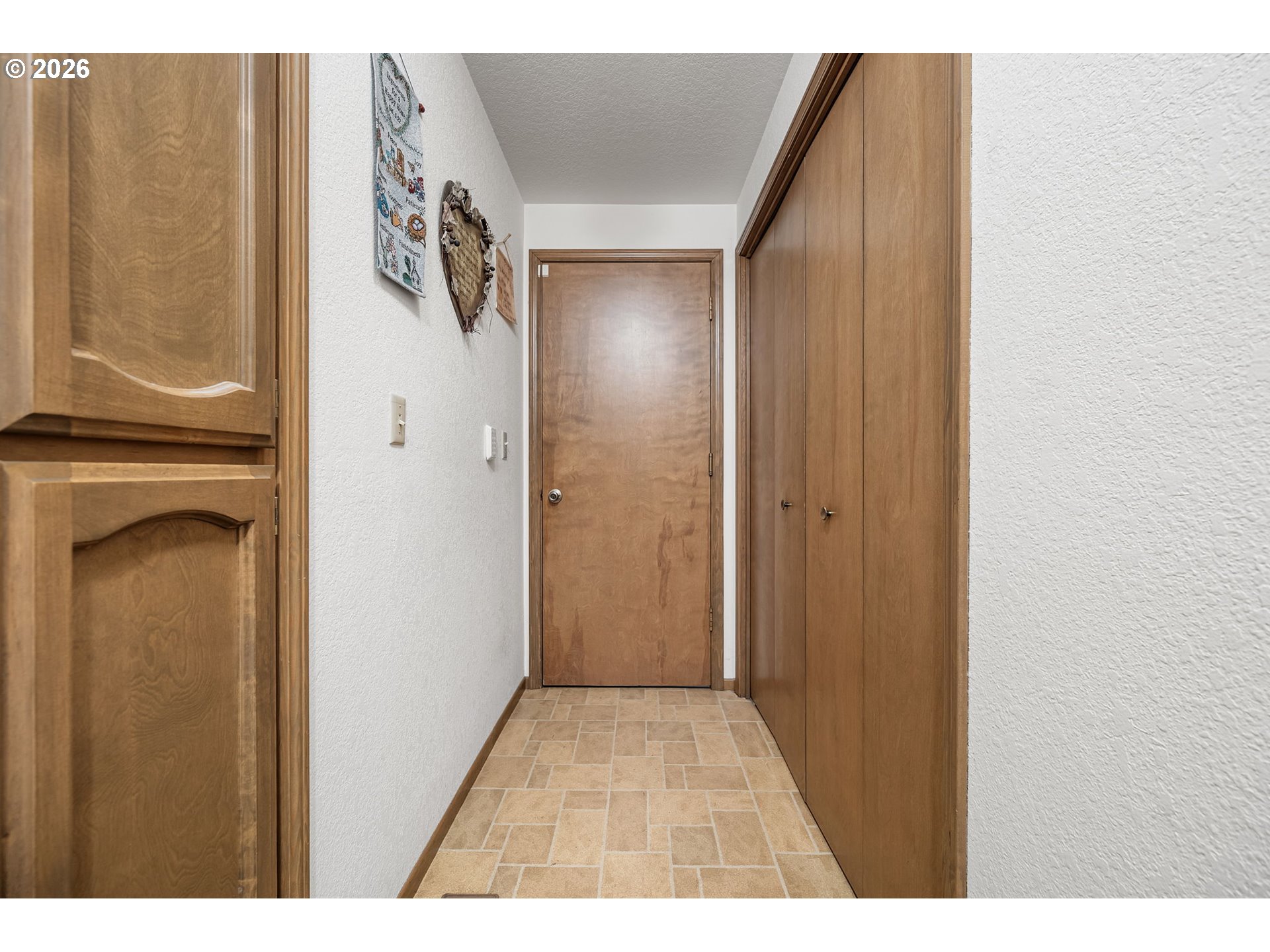 1143 Cayuse Cir Se Property Photo 44
