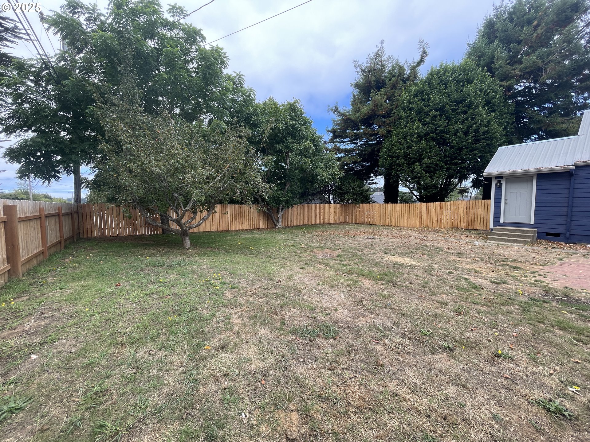 890 2nd St Se Property Photo 33