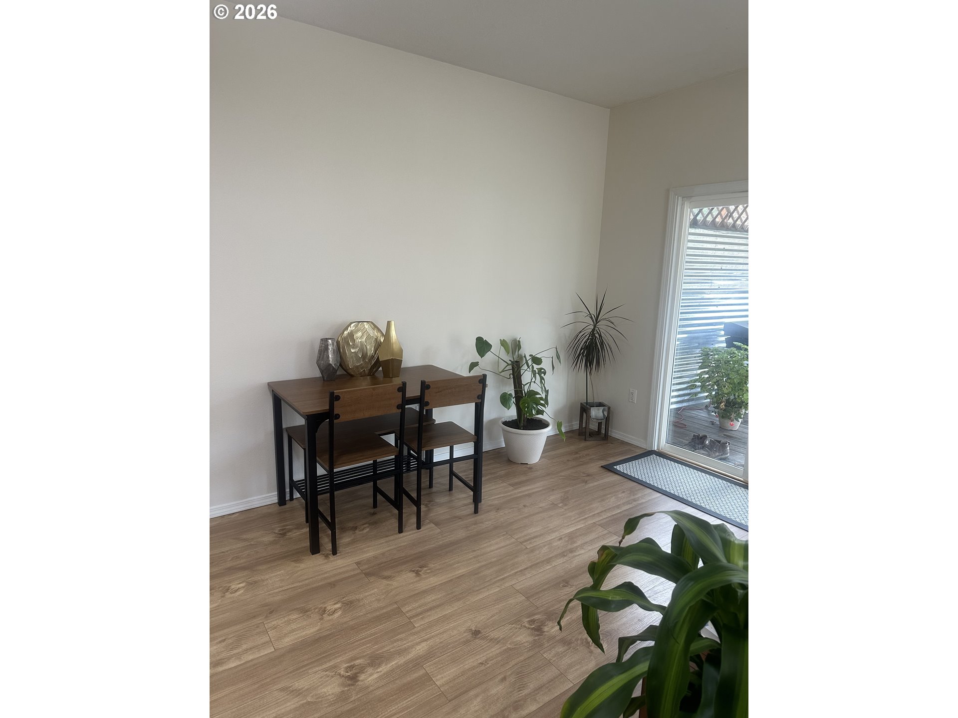 633 N Grant St #c Property Photo 8