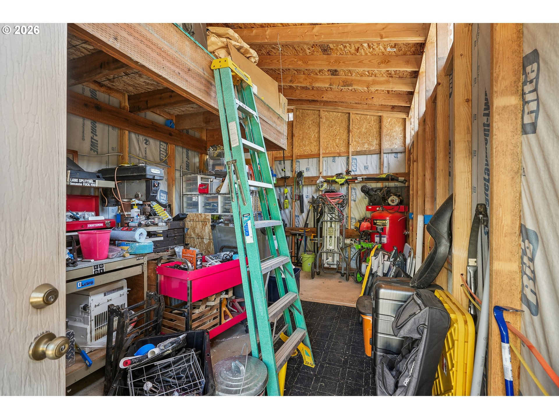633 N Grant St #c Property Photo 31