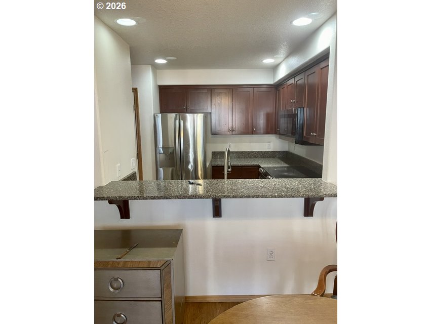 880 Se 193rd Ave Property Photo 4
