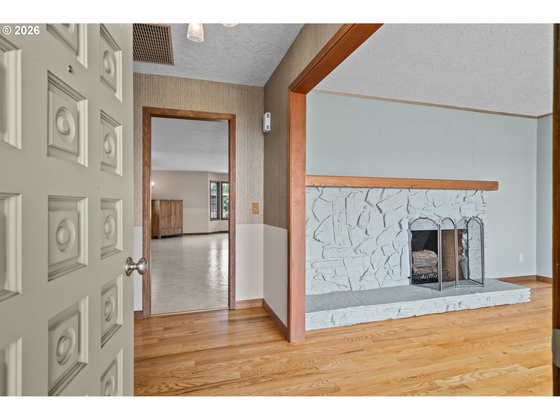 9931 S Highway 211 Property Photo 3