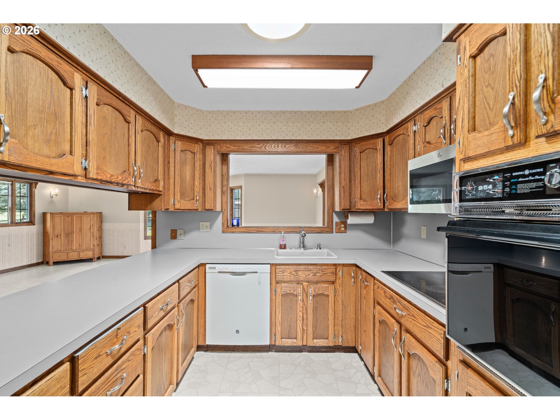9931 S Highway 211 Property Photo 10
