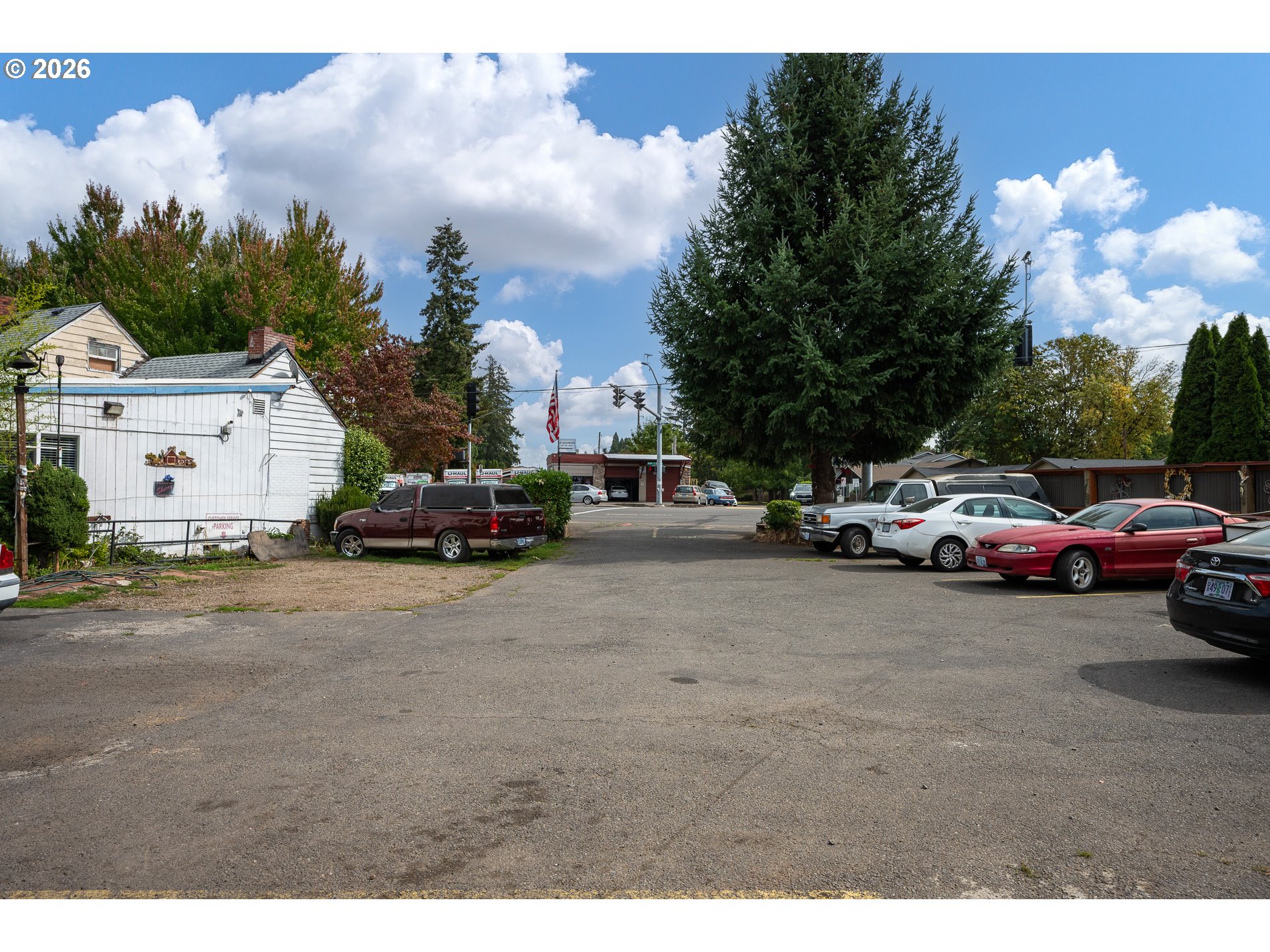 3297 River Rd Property Photo 3