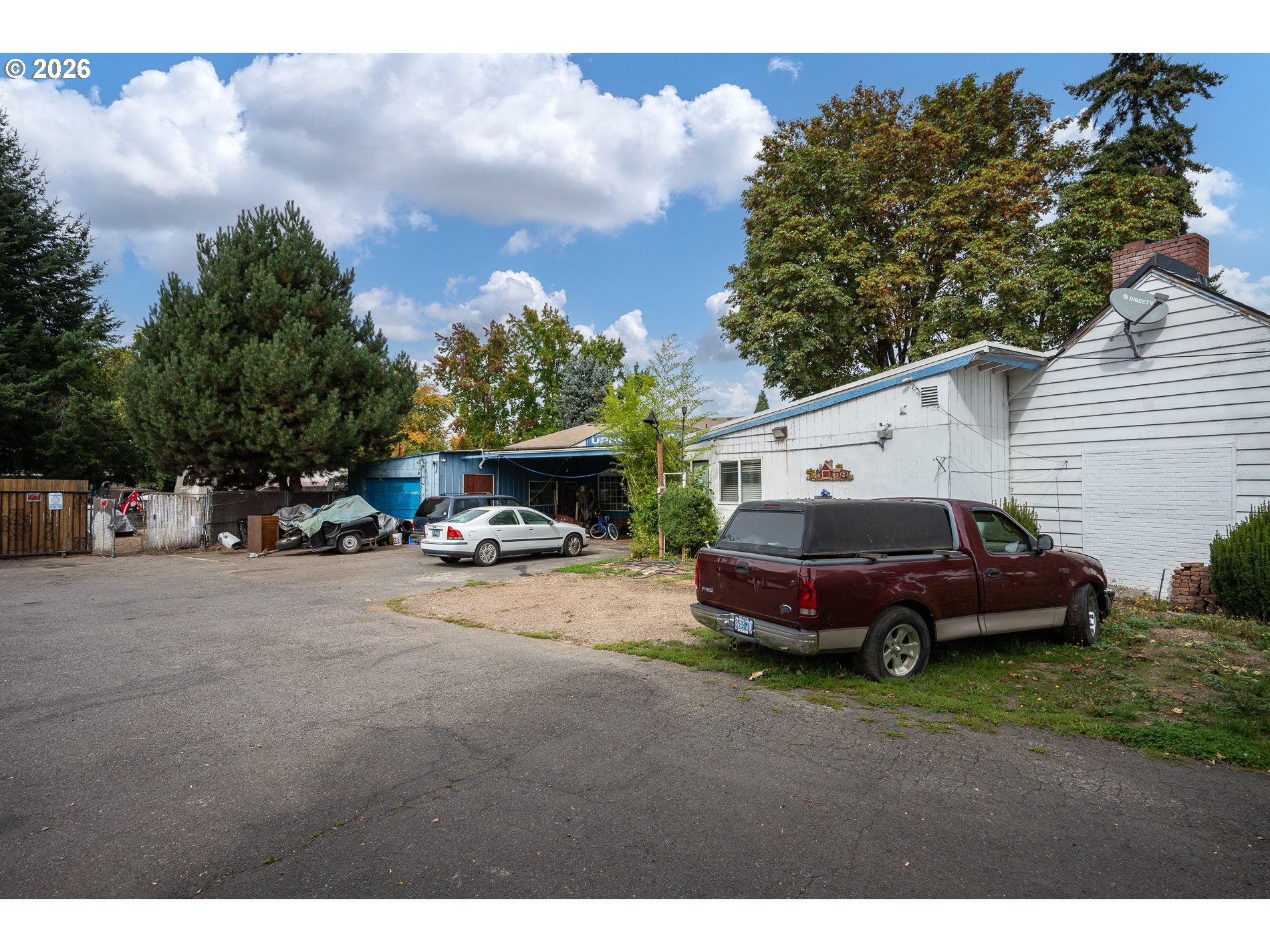 3297 River Rd Property Photo 14