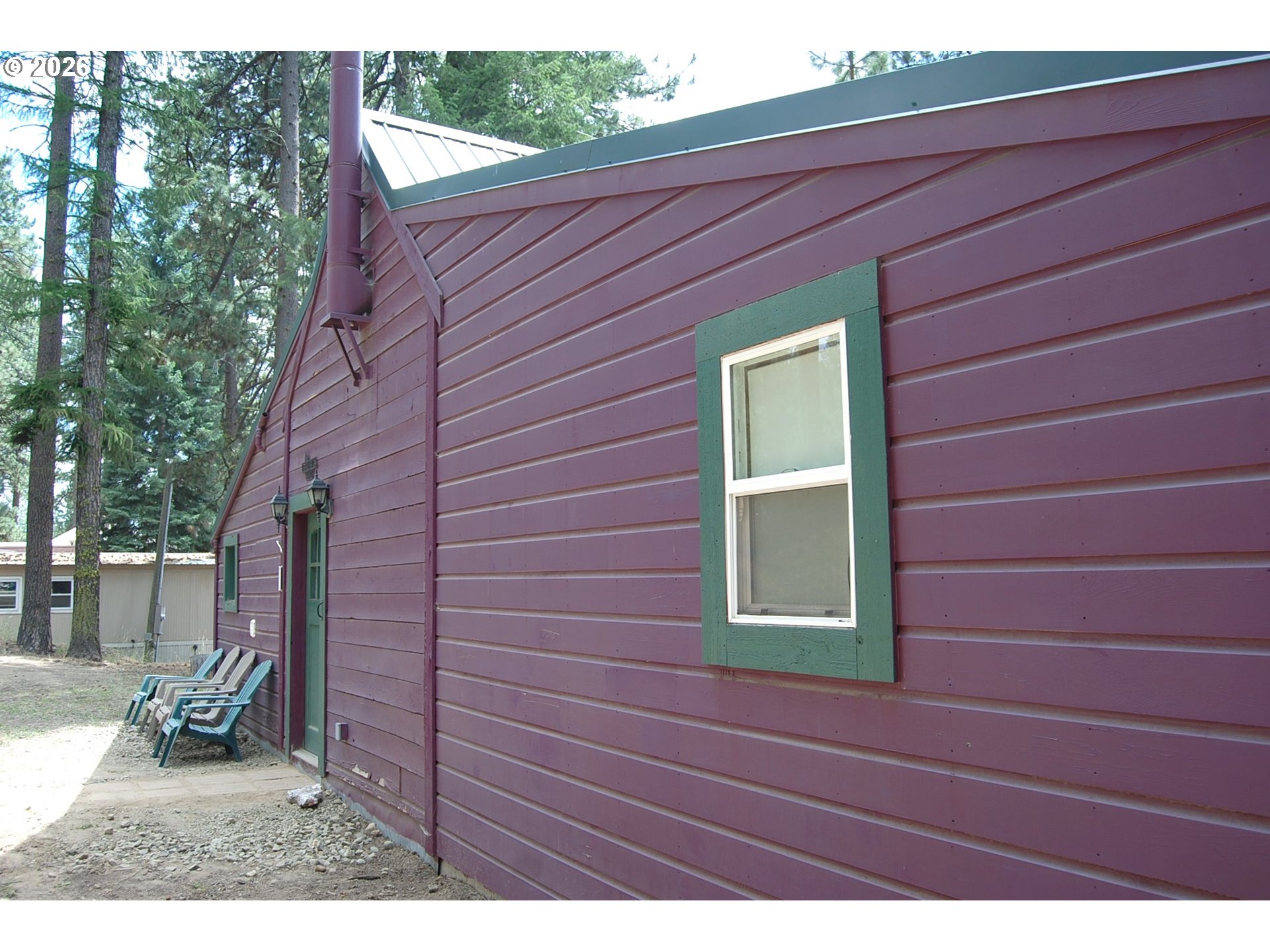682 Cracker St Property Photo 4