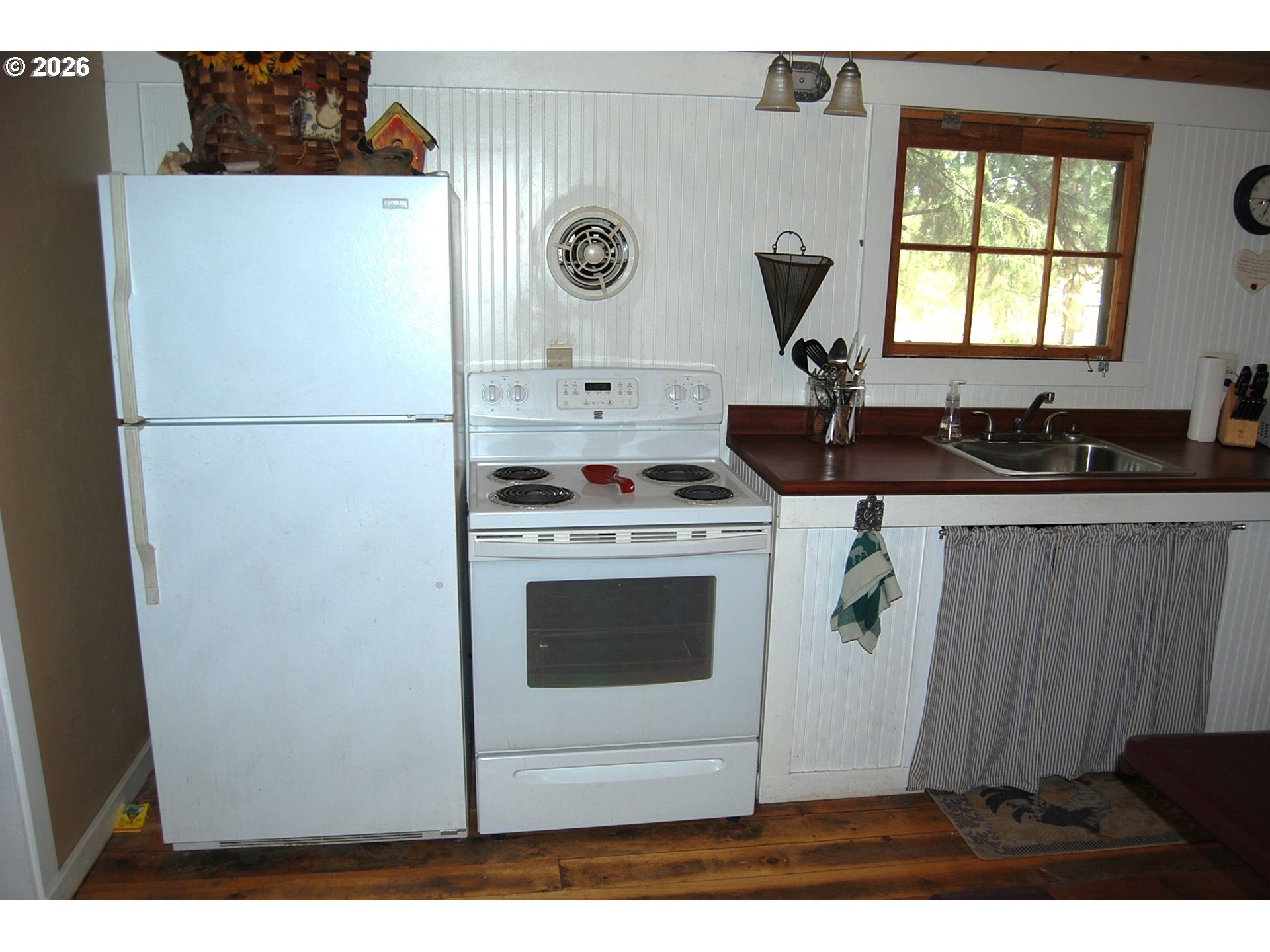682 Cracker St Property Photo 12