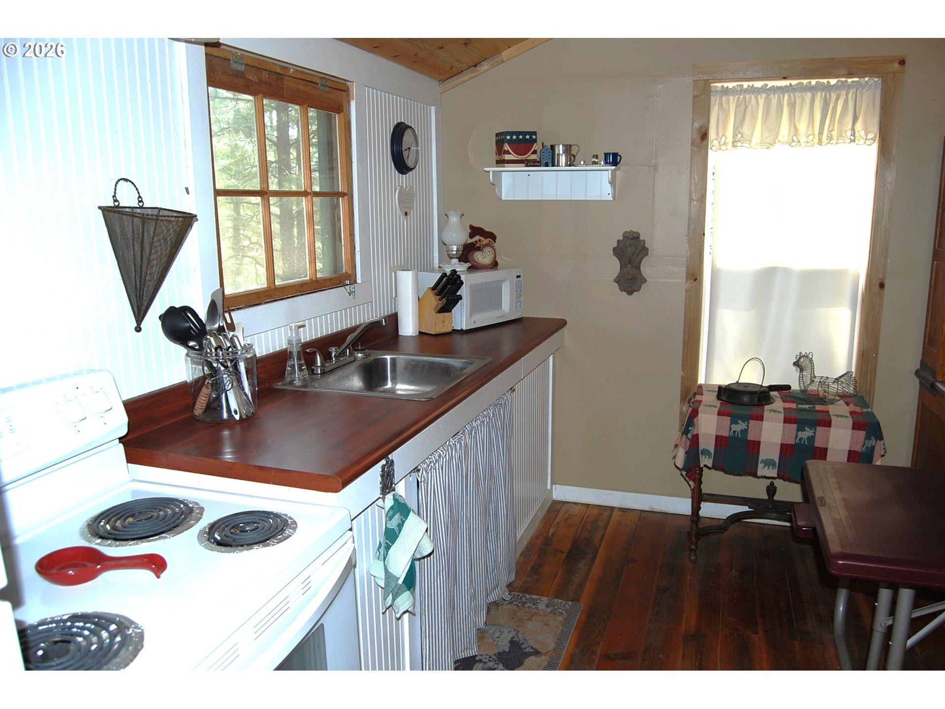682 Cracker St Property Photo 13