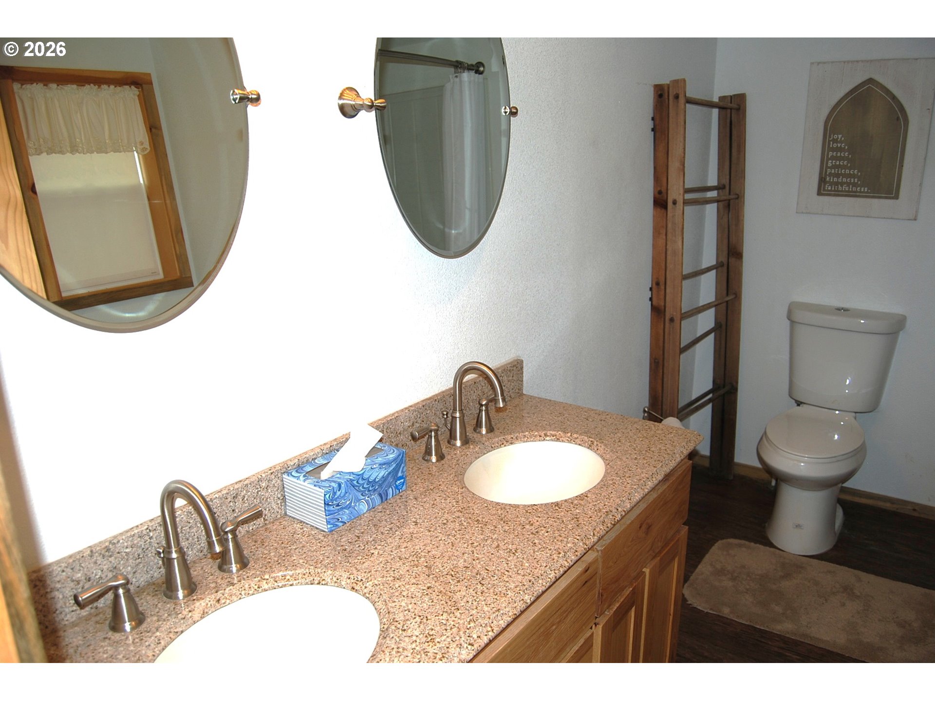 682 Cracker St Property Photo 22
